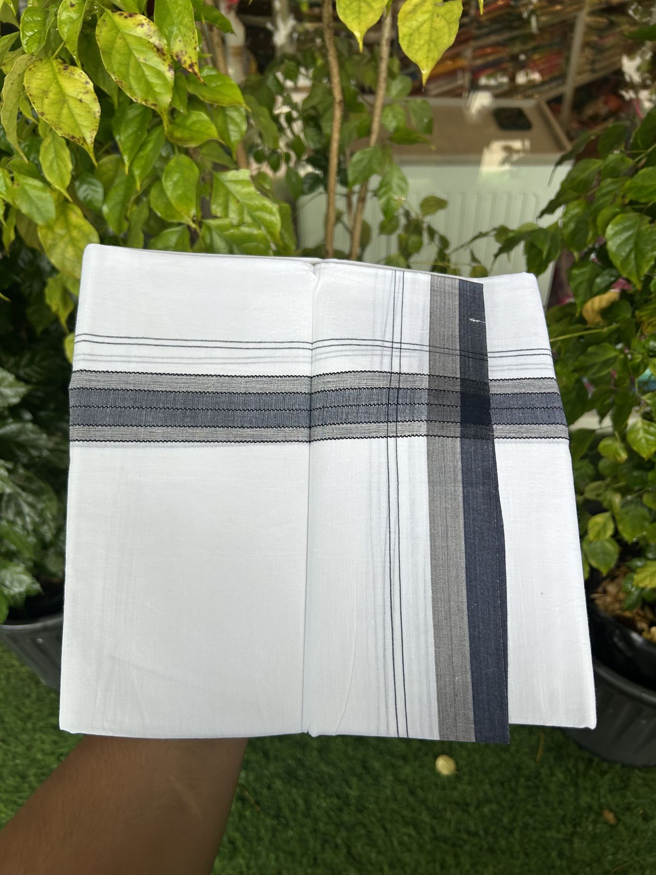 20% Discount! KaithariKada Balaramapuram 100% Cotton Double Pure white Mundu/Dhoti- 100x80 - 1.25 inch Navy Blue shaded kara - 3.75 mtr ( 8 muzham) - 60 KK5315 VAS