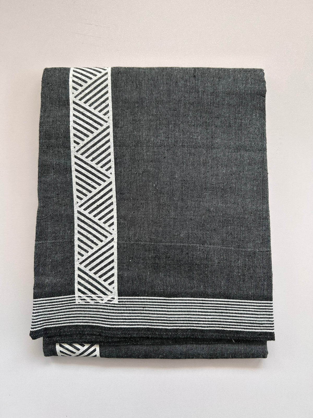 Single Kaily / Lungi - Kaitharikada - Mixed Cotton - 2/40s twisted - 2 inch White Printed Design Kara Ash Blue & Black Colour Body (2 meter / 4 muzham) - 70 KK8090 SAT