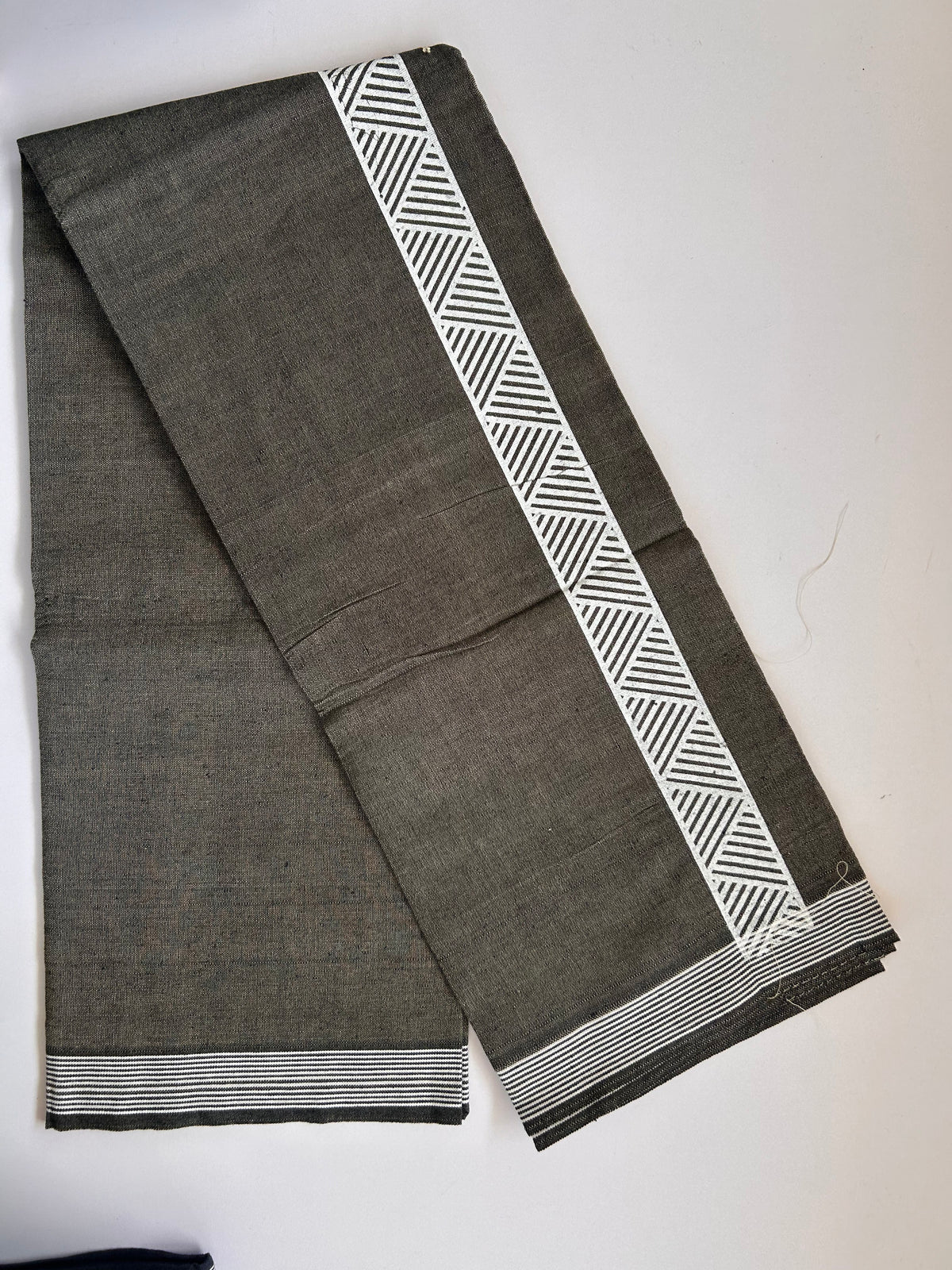 Single Kaily / Lungi - Kaitharikada - Mixed Cotton - 2/40s twisted - 2 inch White Printed Design Kara Beige & Black Colour Body (2 meter / 4 muzham) - 69 KK8090 SAT