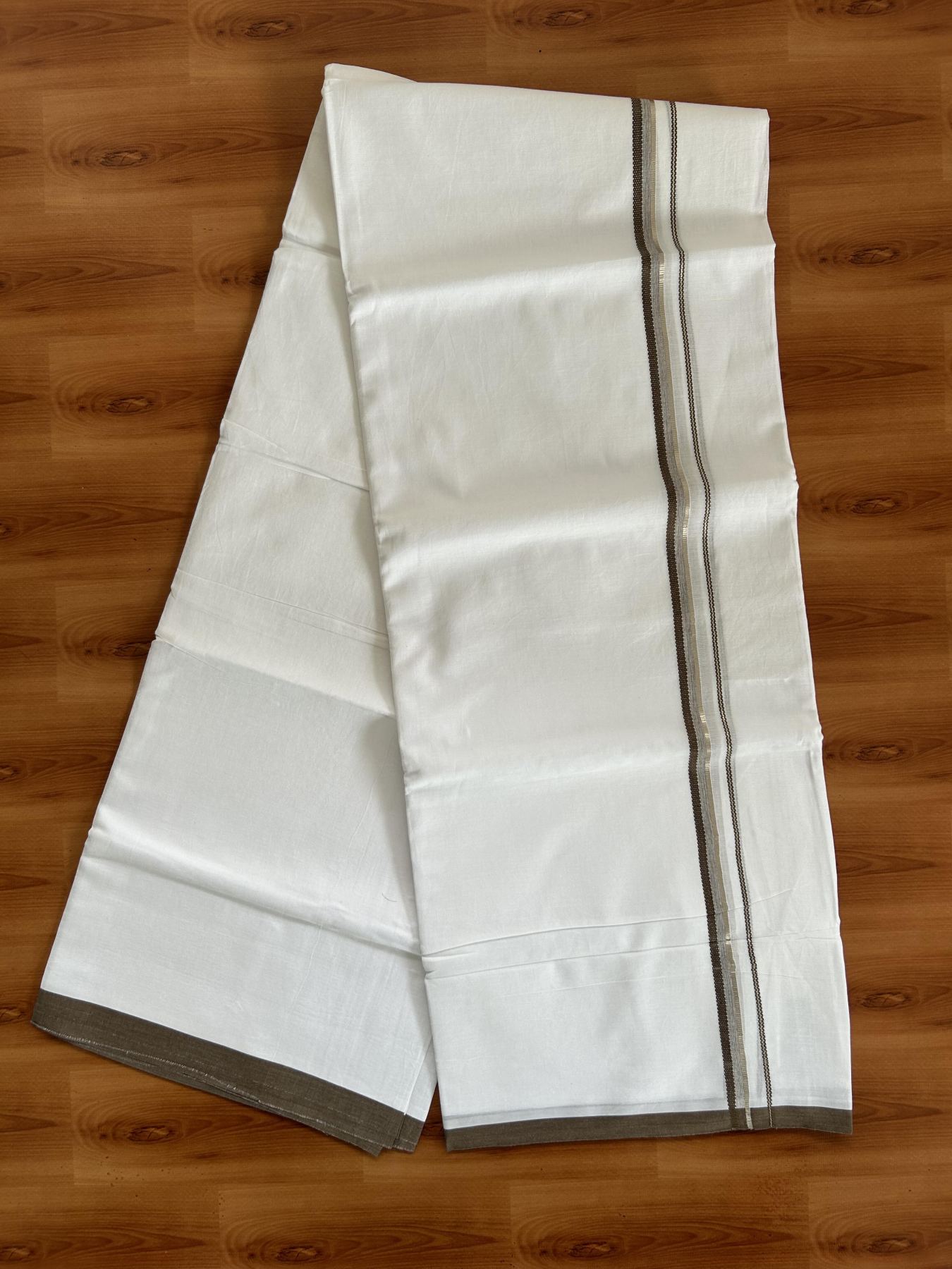 20% Discount ! Kaitharikada Balaramapuram 100% Cotton Pure White Double Mundu/Dothi - 100x80 - 0.5 inch Silver Kasavu & Olive Green Design Kara 3.80 mtr (8 muzham) - 9 KK5382 VIN