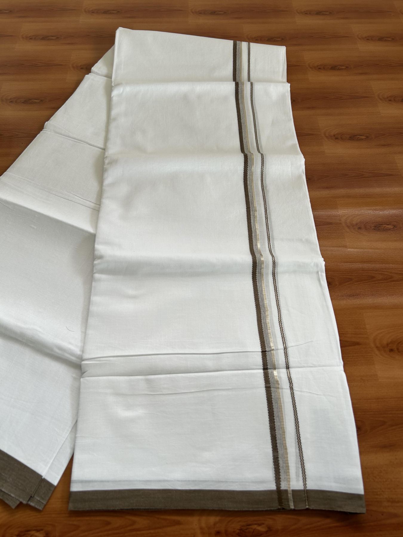 20% Discount ! Kaitharikada Balaramapuram 100% Cotton Pure White Double Mundu/Dothi - 100x80 - 0.5 inch Silver Kasavu & Olive Green Design Kara 3.80 mtr (8 muzham) - 9 KK5382 VIN