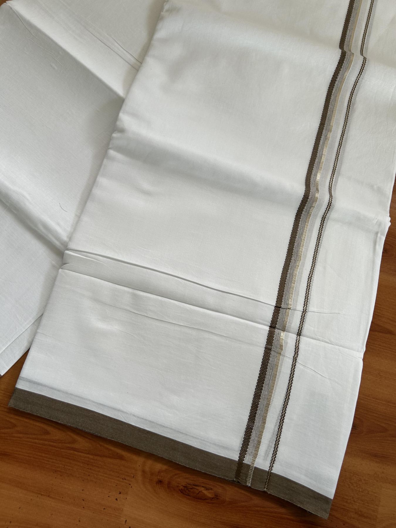 20% Discount ! Kaitharikada Balaramapuram 100% Cotton Pure White Double Mundu/Dothi - 100x80 - 0.5 inch Silver Kasavu & Olive Green Design Kara 3.80 mtr (8 muzham) - 9 KK5382 VIN