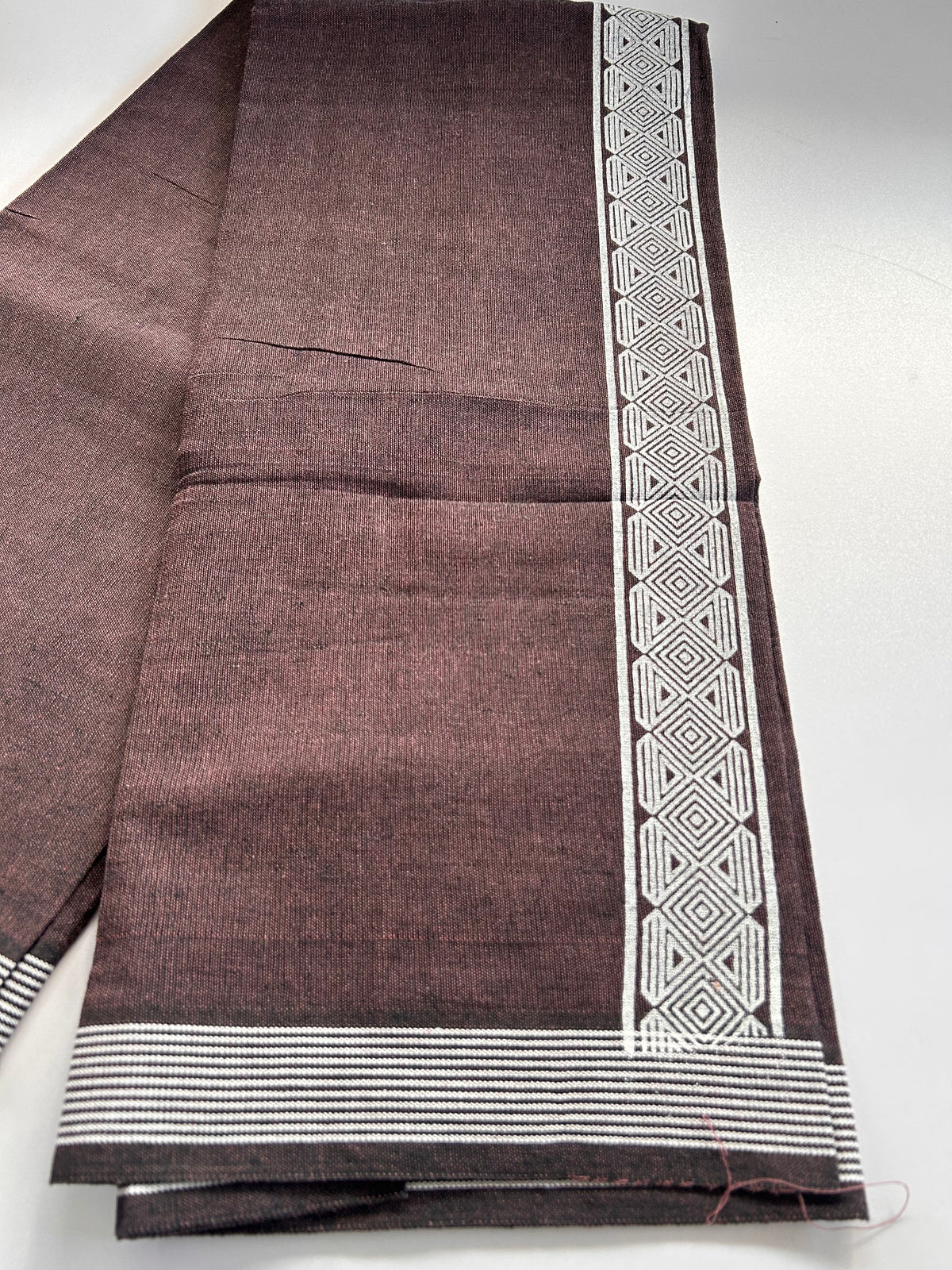 Single Kaily / Lungi - Kaitharikada - Mixed Cotton - 2/40s twisted - 2 inch White Printed Design Kara Dusty Peach & Black Colour Body (2 meter / 4 muzham) - 66 KK8090 SAT