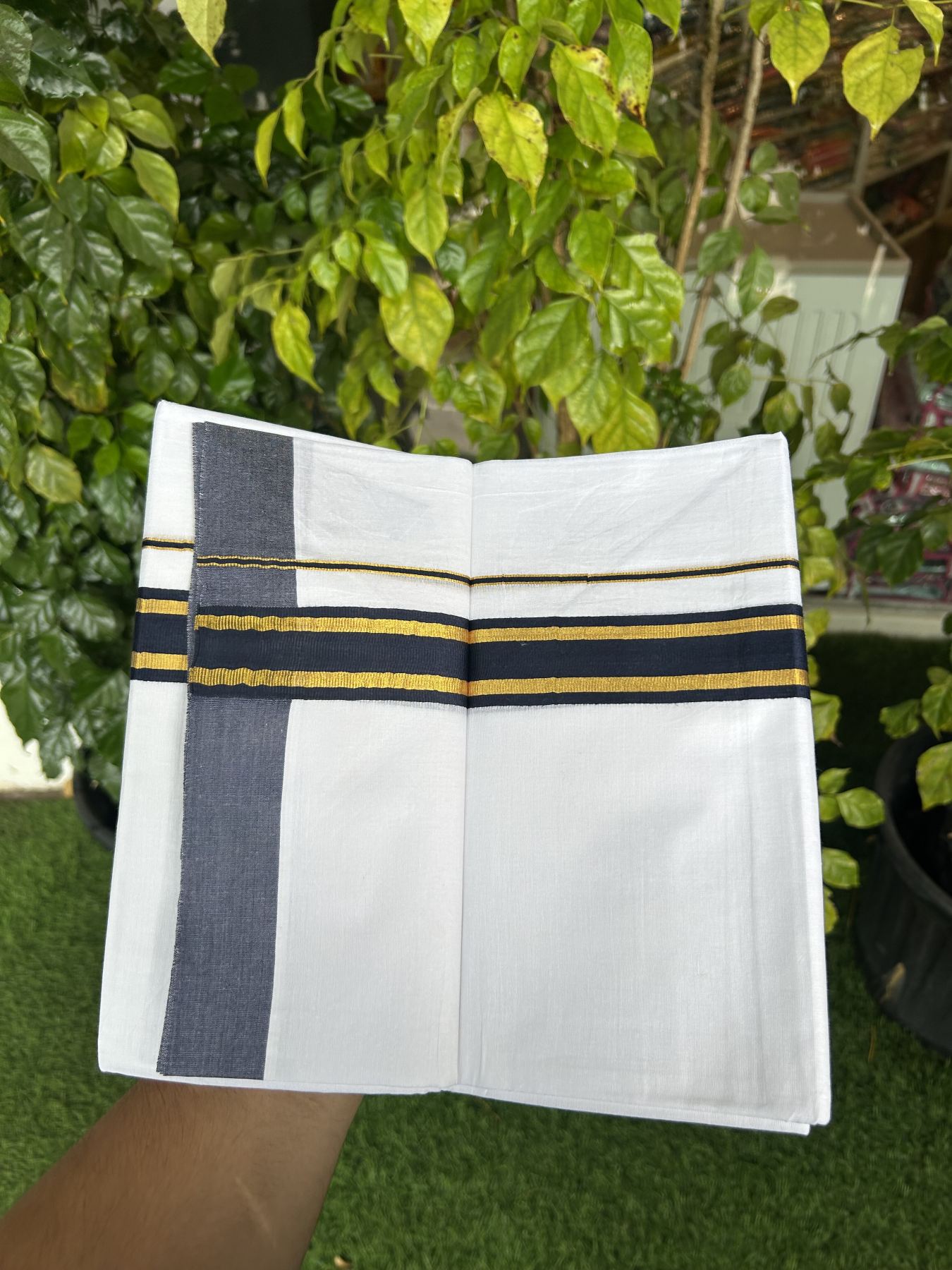 20% Discount! KaithariKada Balaramapuram 100% Cotton Double Pure white Mundu/Dhoti- 100x80 - 1.5 inch Gold Kasav & Navy Blue Stripes kara 3.75 mtr (8 muzham) - 46 KK5315 VAS