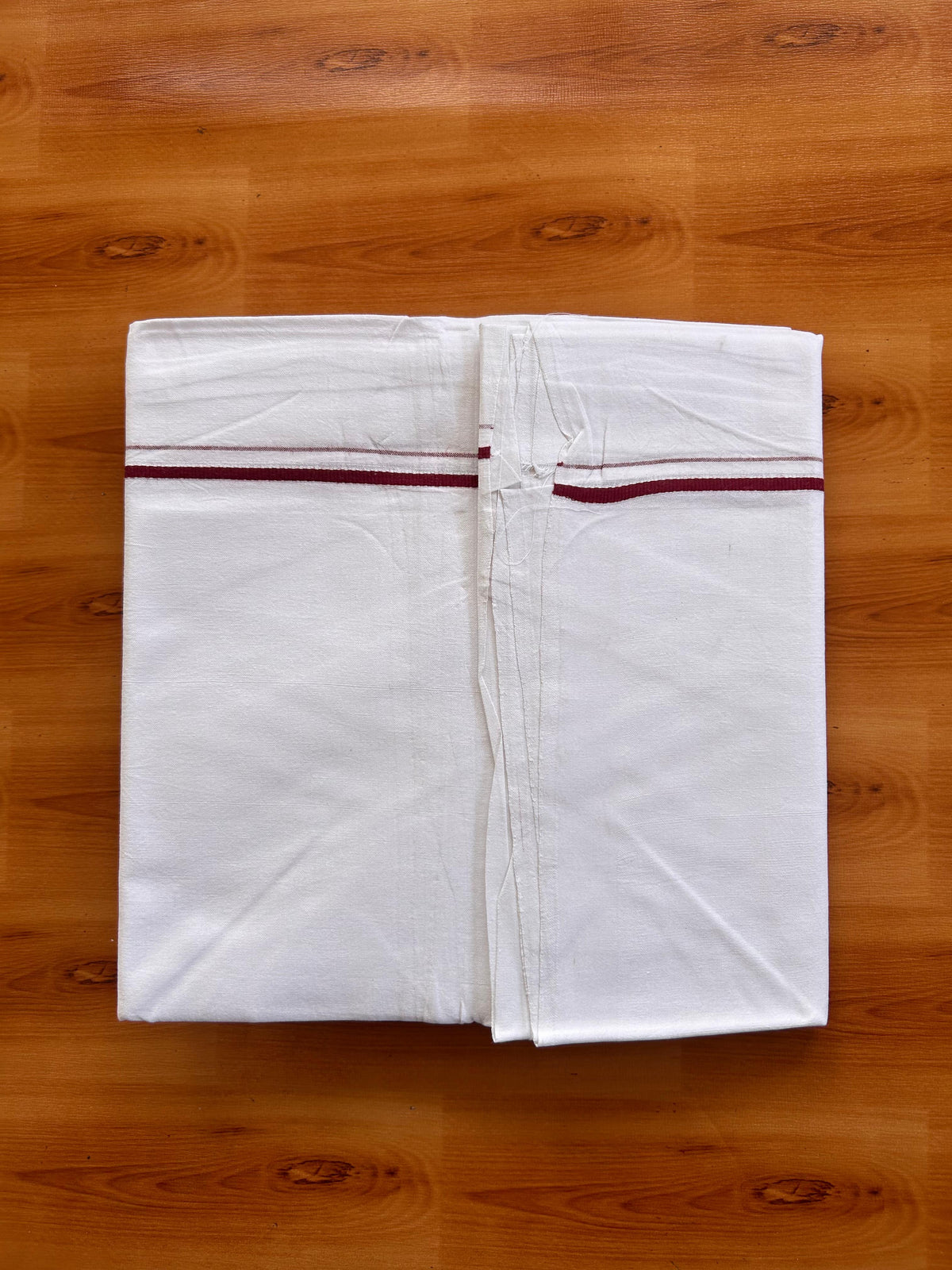 25% Discount ! KaithariKada 100% Cotton Kerala Handloom Single Pure White  Mundu/Dhoti - 0.5 cm Maroon Kara (2 meter / 4 muzham) - 1 KK5530 KAI