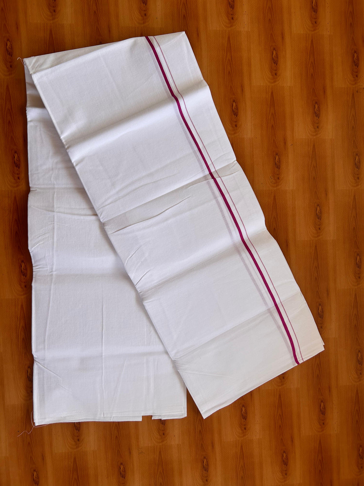 25% Discount ! KaithariKada 100% Cotton Kerala Handloom Single Pure White  Mundu/Dhoti - 0.5 cm Magenta Kara (2 meter / 4 muzham) - 2 KK5530 KAI