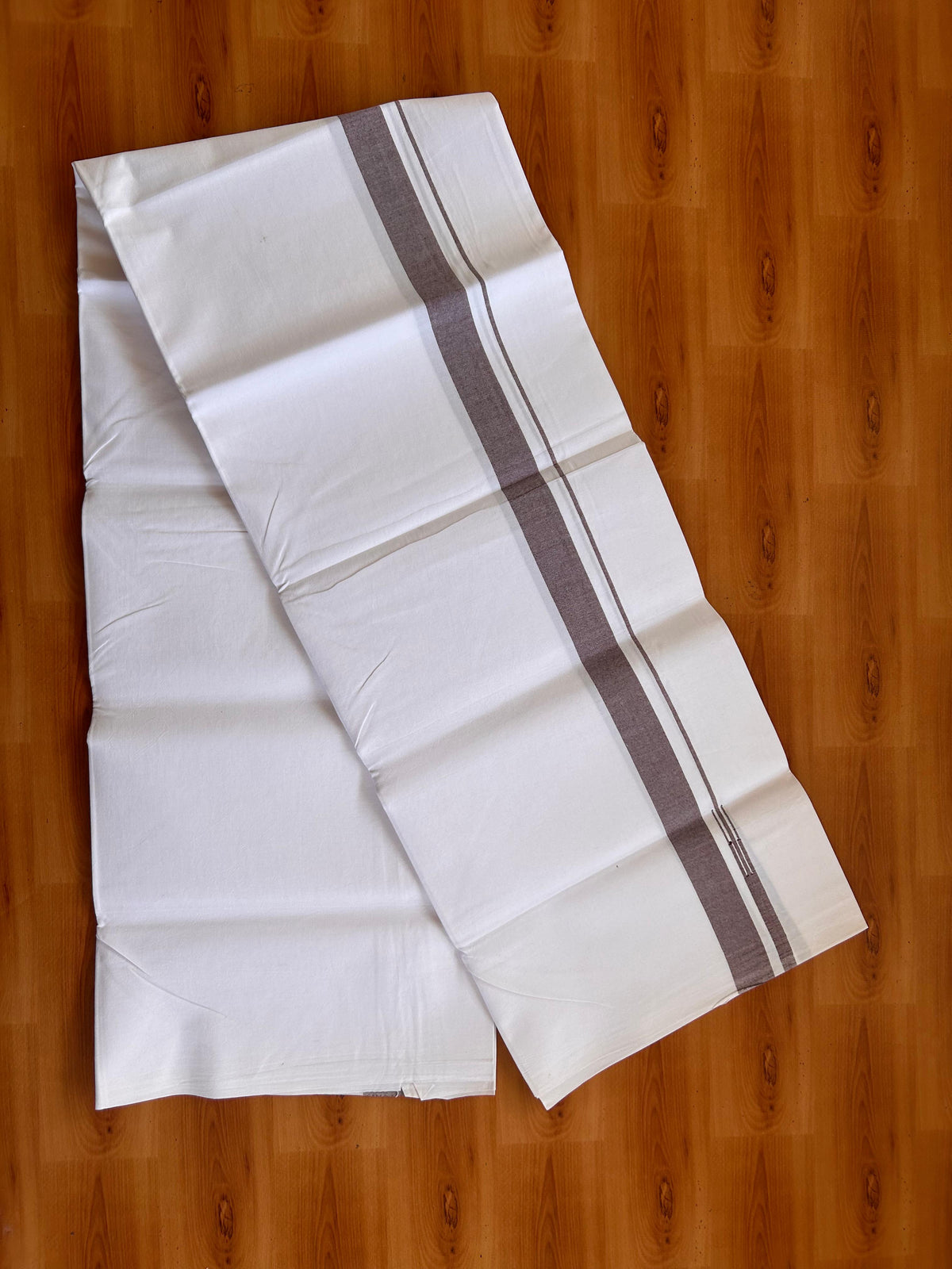 Pure White Single Mundu/Dhoti - 20% Discount! KaithariKada 100% Cotton -100s - 1 inch Puliyilakkara Brown Chutty kara (2 meter / 4 muzham) - 5 KK5530 ASH