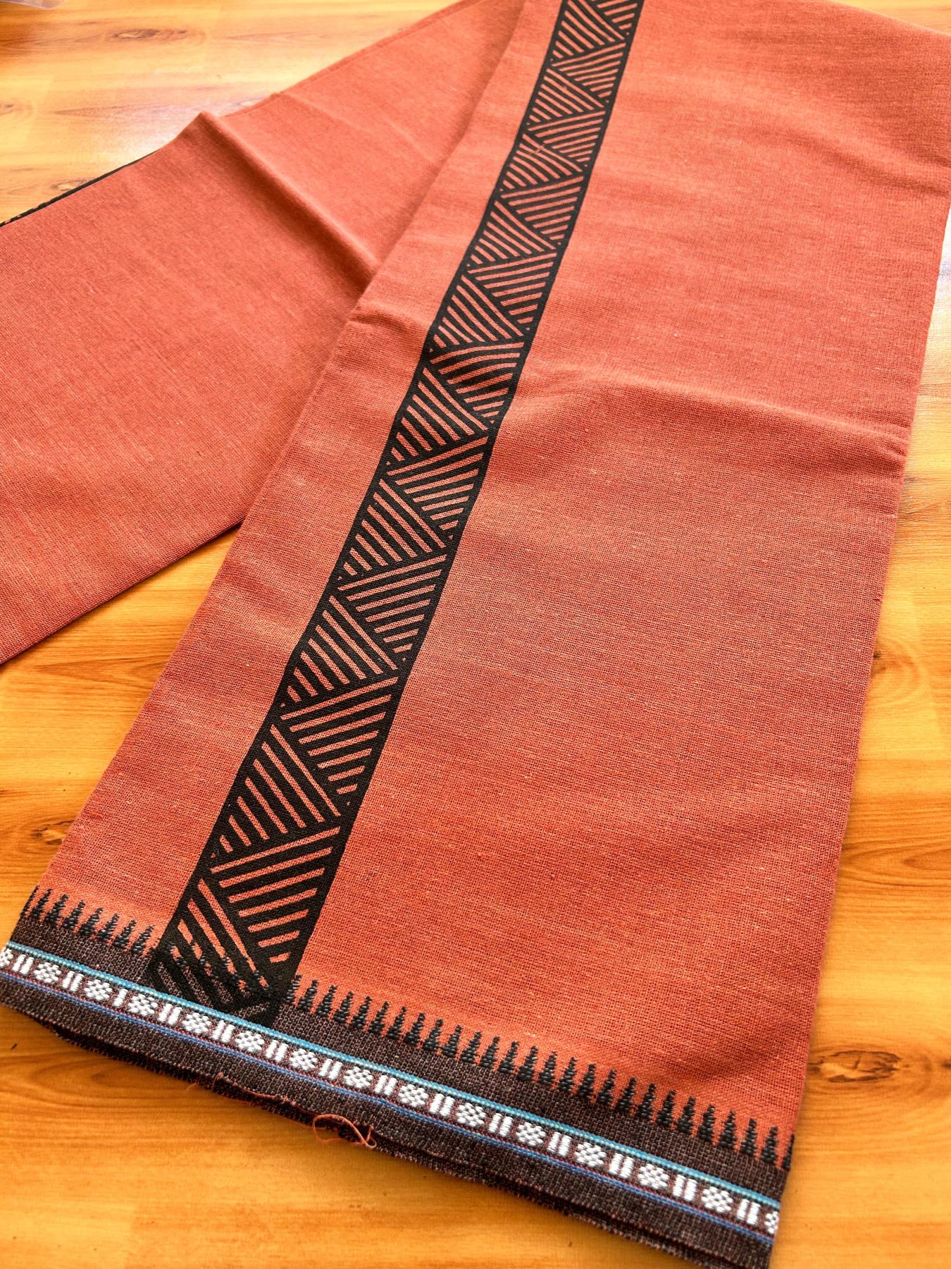 Single Kaily / Lungi - Kaitharikada - Mixed Cotton - 40s twisted - 1.75 inch Black Printed Design Printed Kuppadam Kara With Kavi Colour Body (2 meter / 4 muzham) - 32 KK8075 SAT