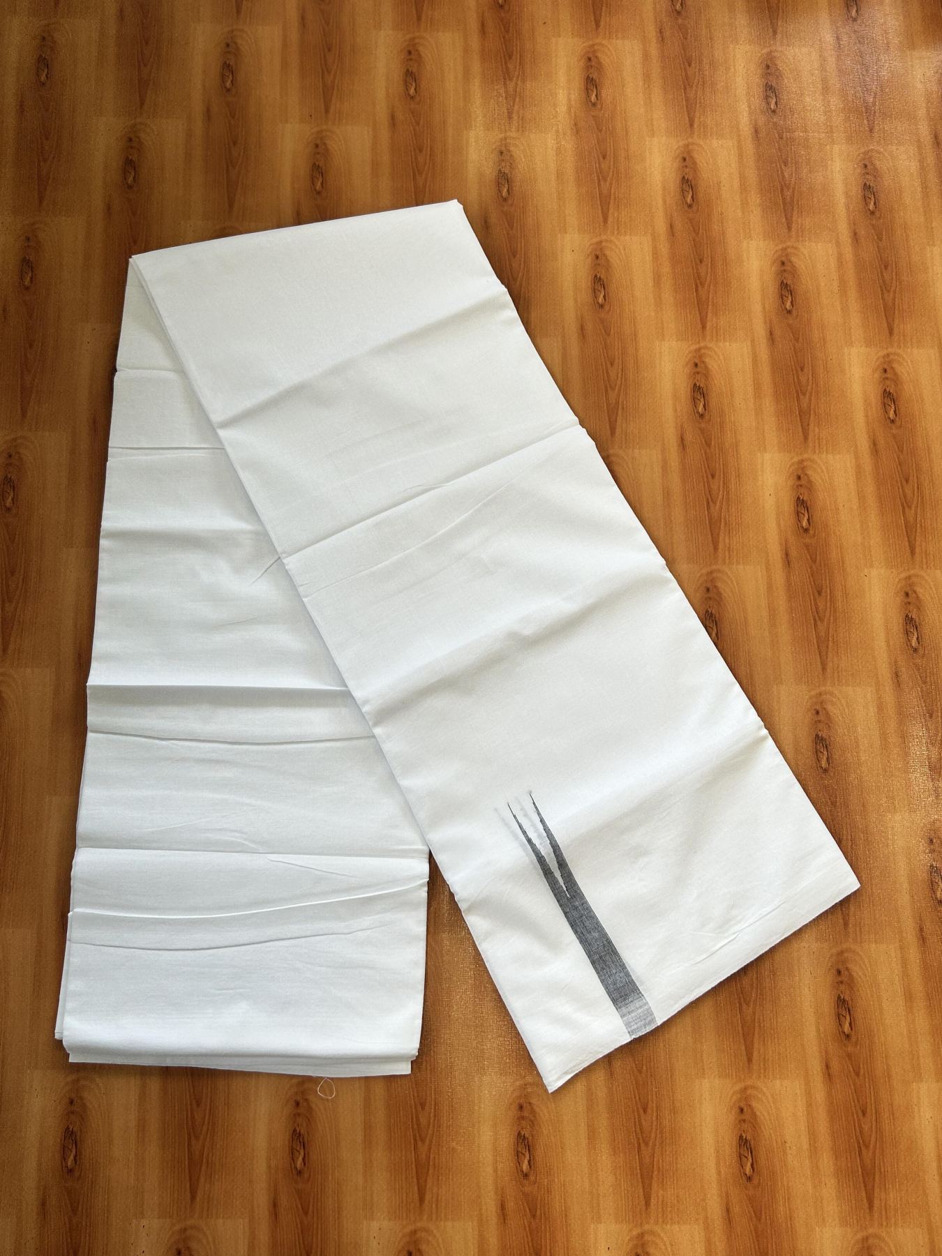 Double Pure White Mundu/Dhoti - 20% Discount !! KaithariKada Balaramapuram 100% Cotton - 100x80 - 2 cm Navy Blue Stripes Chutty Kara 3.80 mtr (8 muzham) - 14 KK5411 CKS