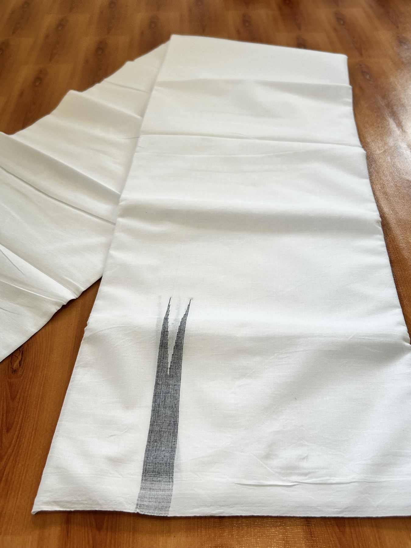 Double Pure White Mundu/Dhoti - 20% Discount !! KaithariKada Balaramapuram 100% Cotton - 100x80 - 2 cm Navy Blue Stripes Chutty Kara 3.80 mtr (8 muzham) - 14 KK5411 CKS