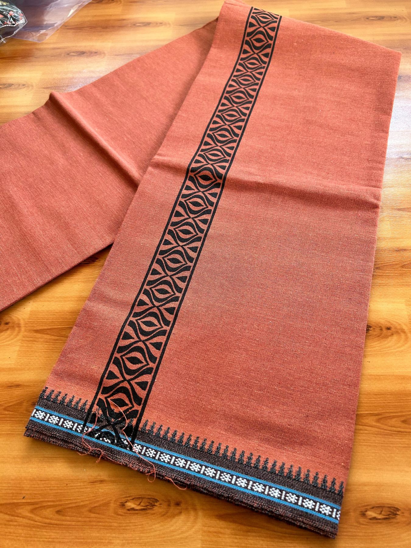 Single Kaily / Lungi - Kaitharikada - Mixed Cotton - 40s twisted - 1.75 inch Black Printed Design Printed Kuppadam Kara With Kavi Colour Body (2 meter / 4 muzham) - 37 KK8075 SAT