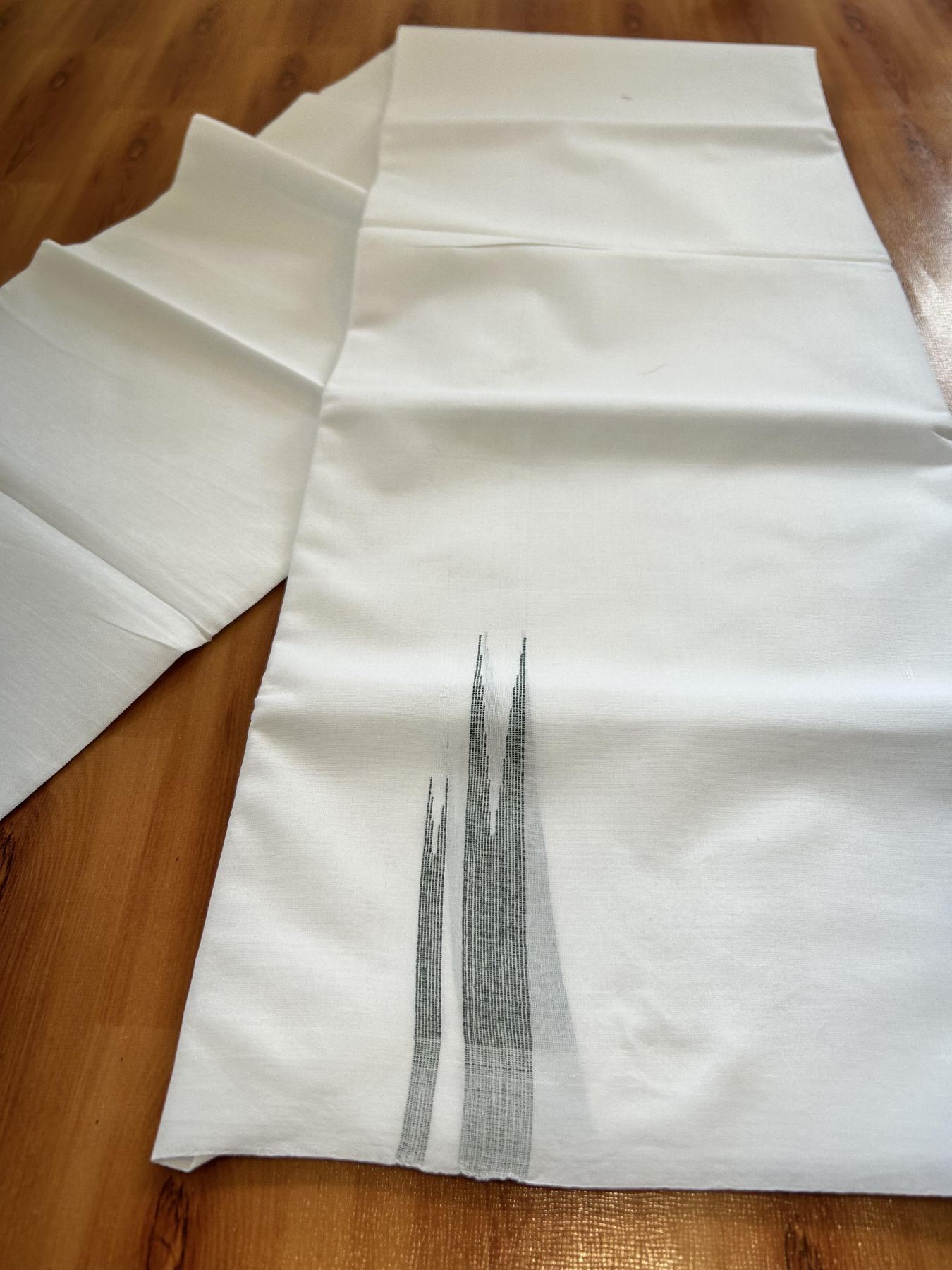 Double Pure White Mundu/Dhoti - 20% Discount !! KaithariKada Balaramapuram 100% Cotton - 100x80 - 2.5 cm Dark Green Stripes Double Chutty Kara 3.80 mtr (8 muzham) - 13 KK5411 CKS
