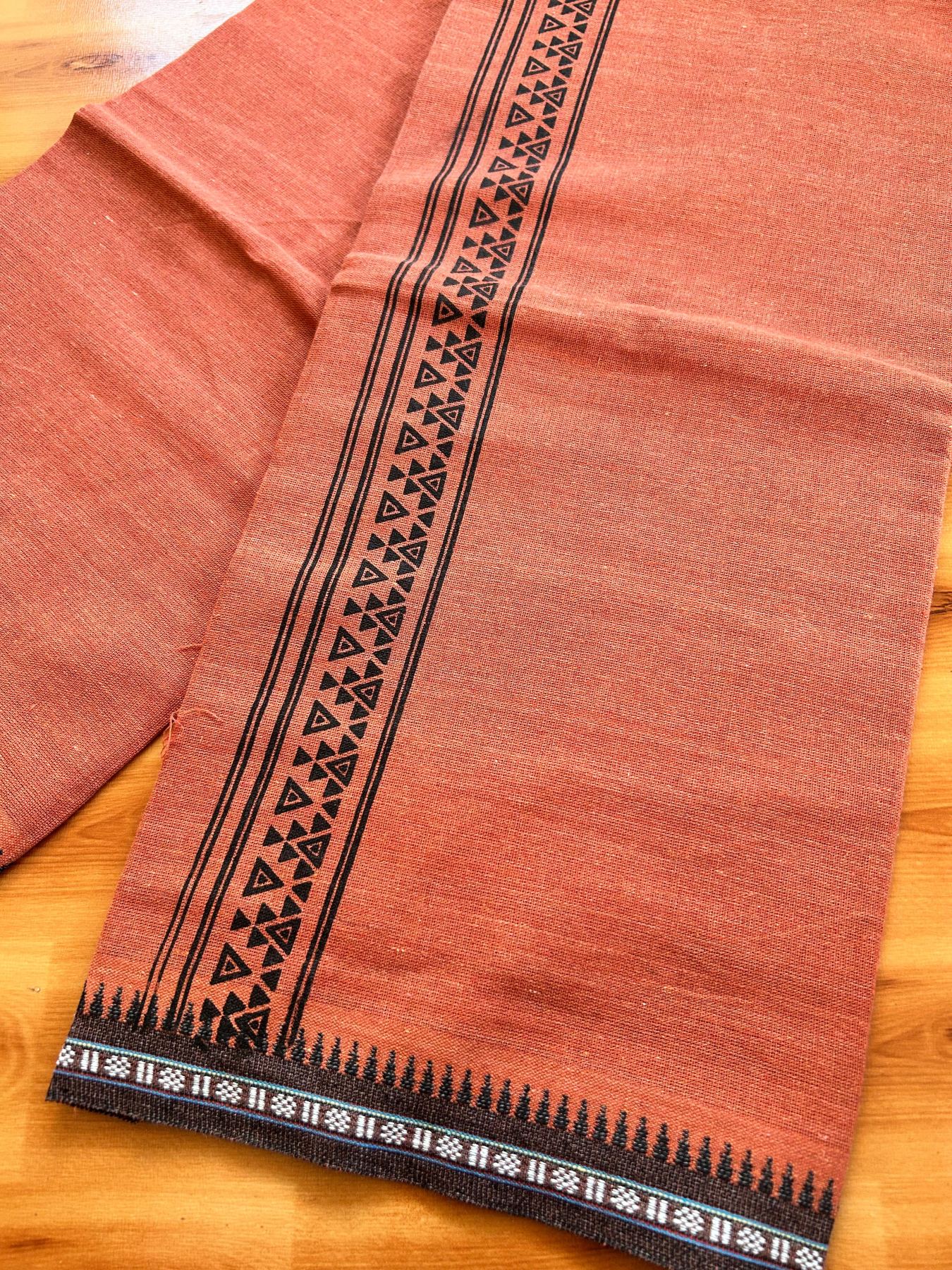 Single Kaily / Lungi - Kaitharikada - Mixed Cotton - 40s twisted - 1.75 inch Black Printed Design Printed Kuppadam Kara With Kavi Colour Body (2 meter / 4 muzham) - 45 KK8075 SAT