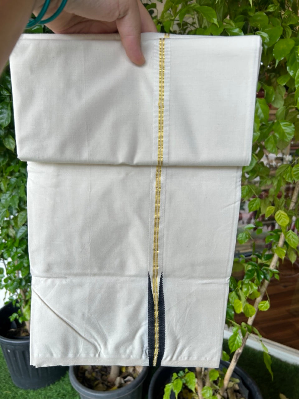20%  DISCOUNT !! KaithariKada Balaramapuram 100% Cotton Single OFF WHITE - (Unbleached) Mundu/Dhoti-100x100 - 0.75inch  Puliyilakkara Chutty Gold Kasavu & Black chutty Kara(2 meter / 4 muzham) - 8KK5203ASH