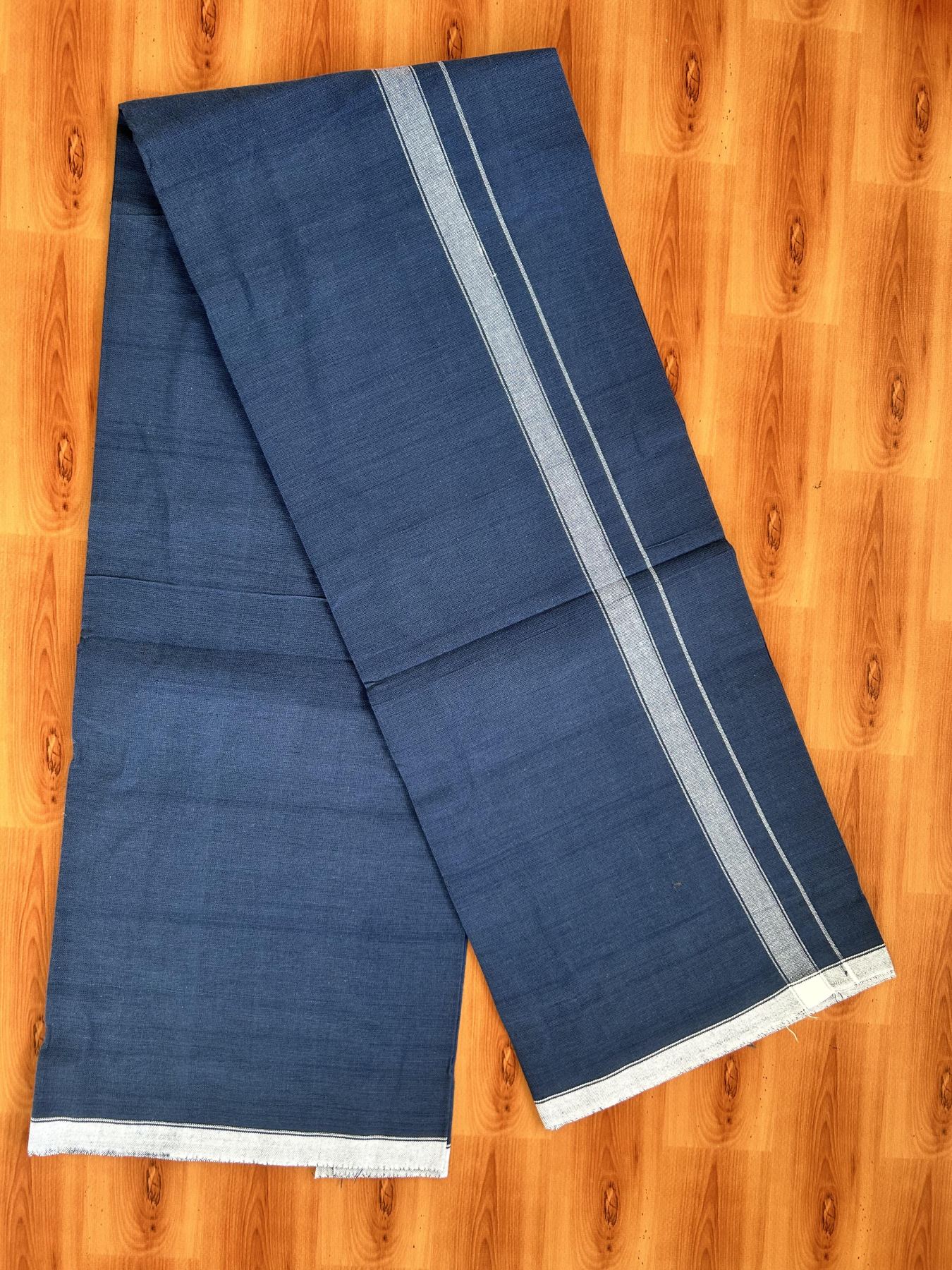 Single Kaily / Lungi- Kaitharikada - Pure Cotton - (2/40s) - 1 Inch White Shaded Kara With Deep Sea Blue colour body (2 meter / 4 muzham) - 2 KK8066 MUT