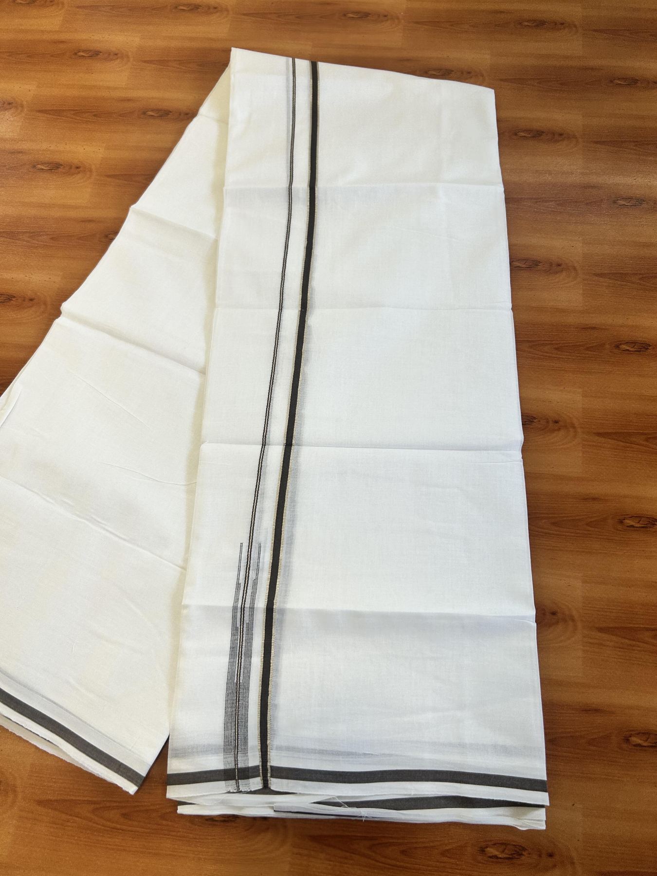 Double Pure White Mundu/Dhoti - 20% Discount !! KaithariKada Balaramapuram 100% Cotton - 100x80 - 1 cm Brown Silver Kasav Chutty Kara 3.80 mtr (8 muzham) - 33 KK5414 CKS