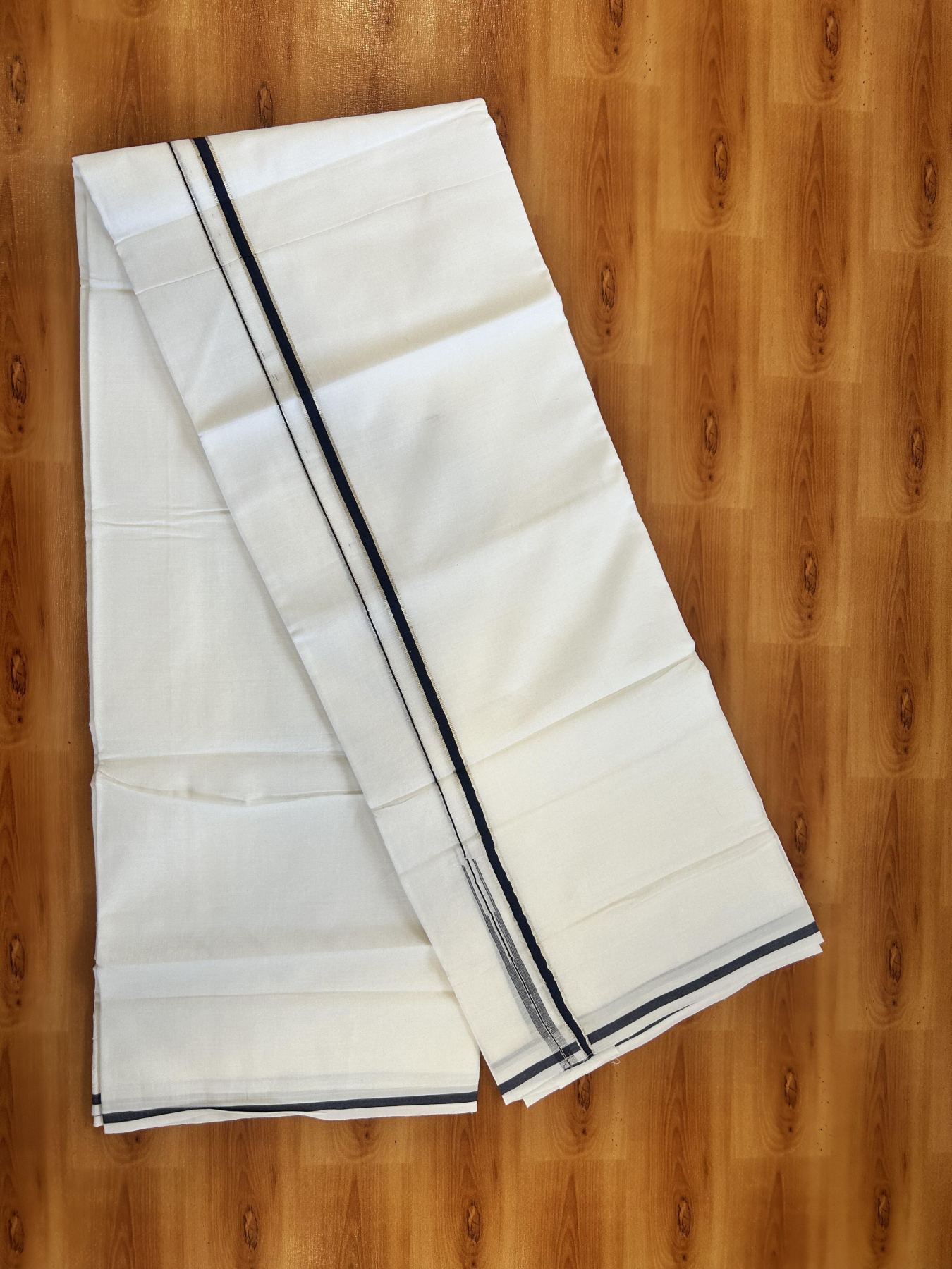 Double Pure White Mundu/Dhoti - 20% Discount !! KaithariKada Balaramapuram 100% Cotton - 100x80 - 1 cm Navy Blue Silver Kasav Chutty Kara 3.80 mtr (8 muzham) - 34 KK5414 CKS