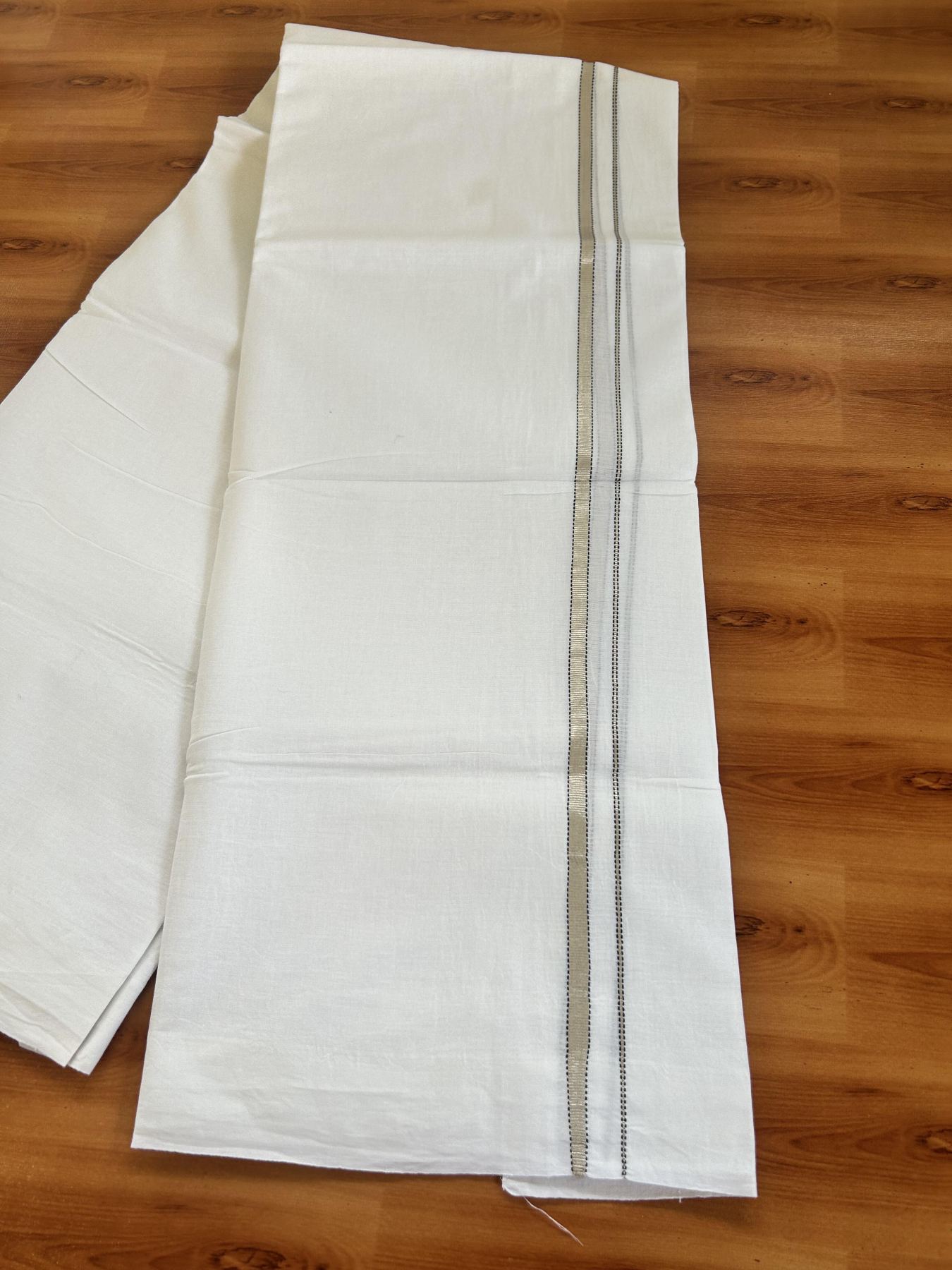 Double Pure White Mundu/Dhoti - 20% Discount !! KaithariKada Balaramapuram 100% Cotton - 100x80 - 1 inch Navy Blue Silver Kasav Stripes Chutty Kara 3.80 mtr (8 muzham) - 40 KK5414 CKS