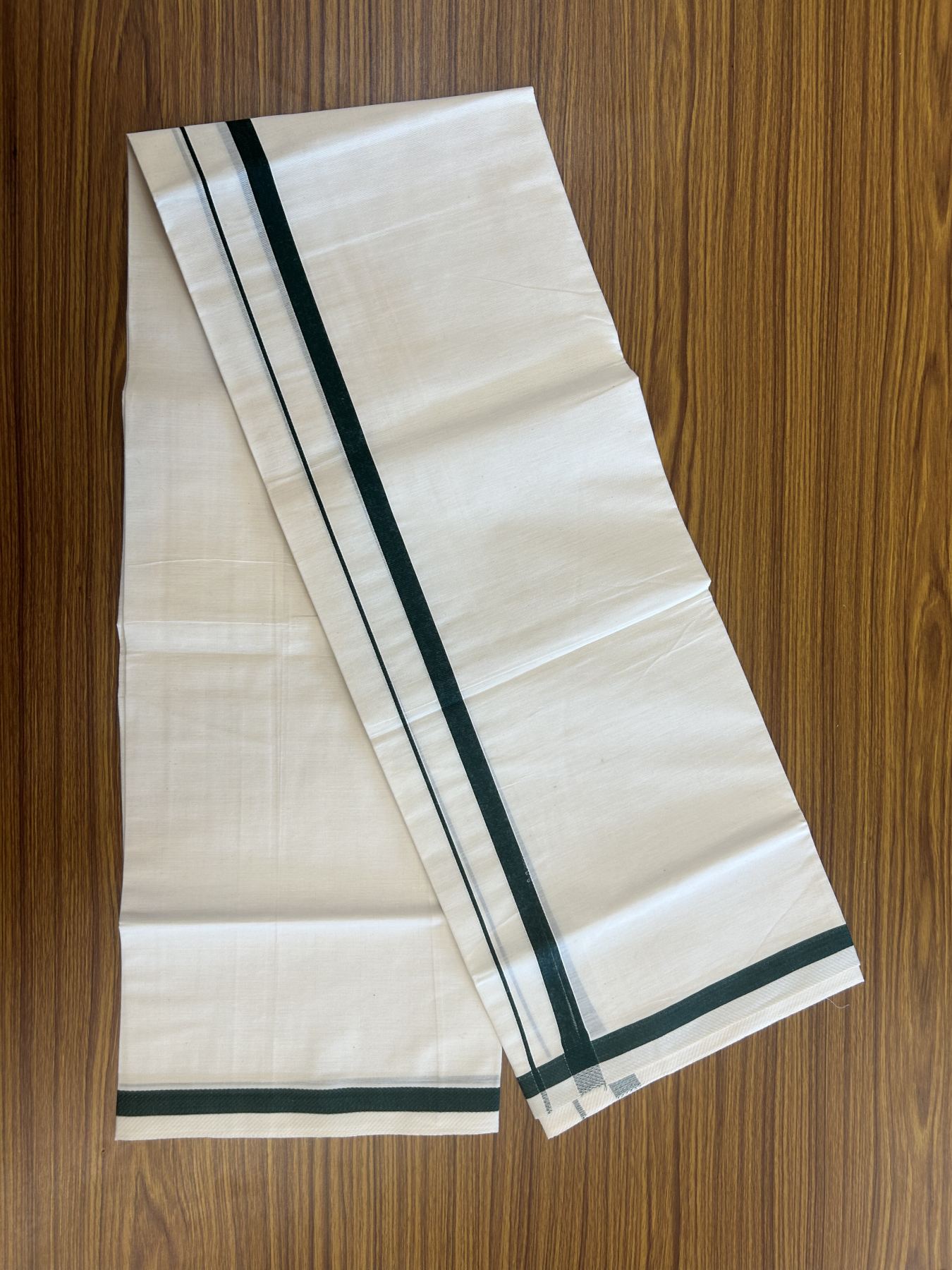 7% Discount! KaithariKada Balaramapuram 100% Cotton Single Off White - (Unbleached) Mundu/Dhoti - 100x80 - 0.5 inch Silver Kasav & Bottle Green kara (2 meter / 4 muzham) - 67 KK52313 PMC