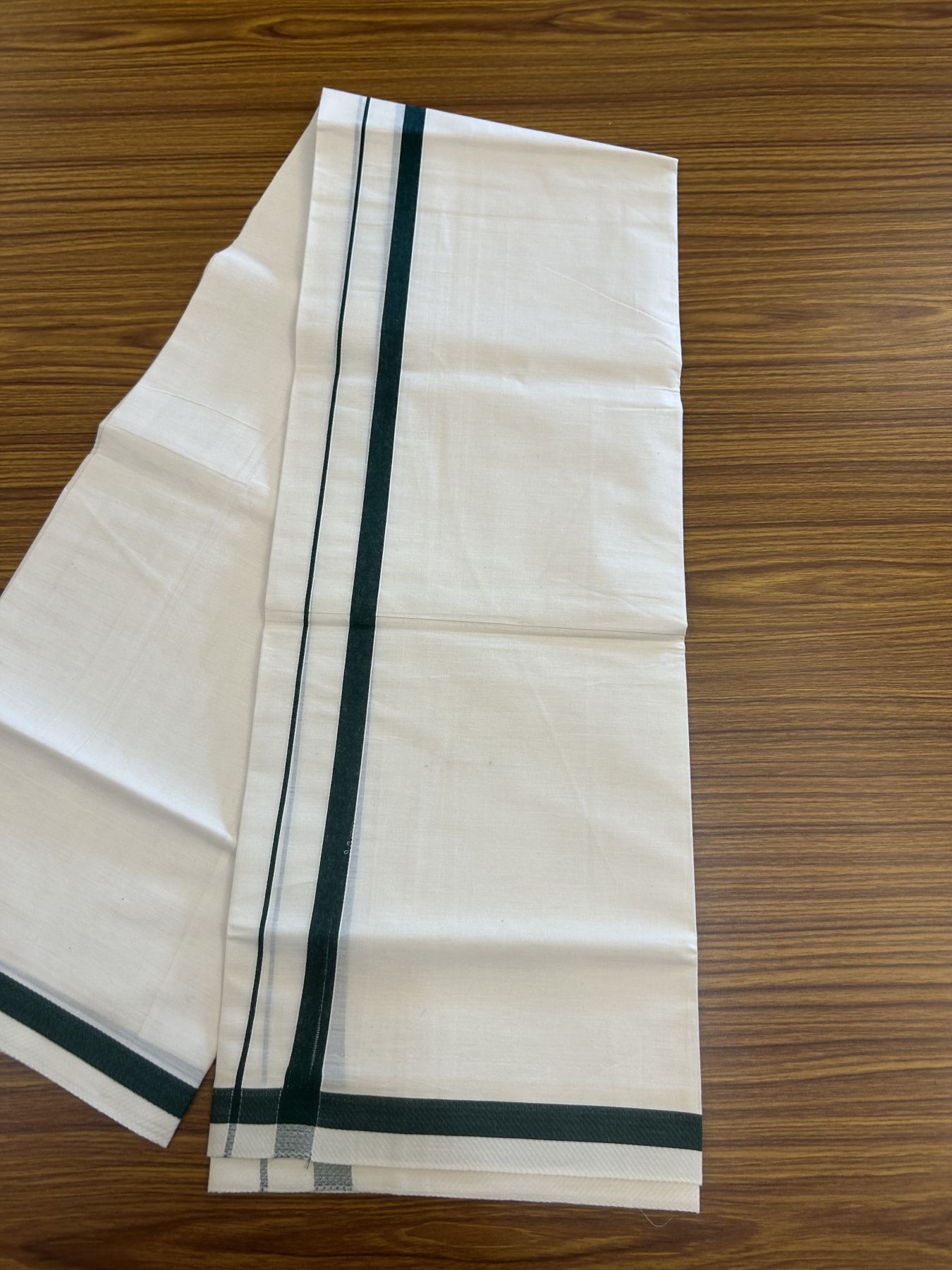 7% Discount! KaithariKada Balaramapuram 100% Cotton Single Off White - (Unbleached) Mundu/Dhoti - 100x80 - 0.5 inch Silver Kasav & Bottle Green kara (2 meter / 4 muzham) - 67 KK52313 PMC