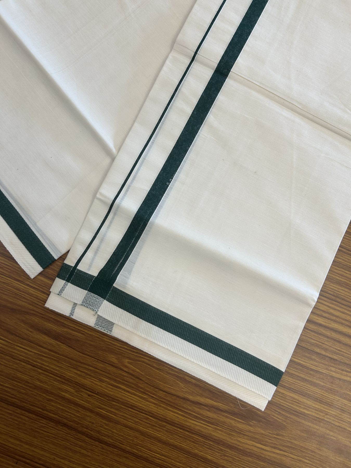 7% Discount! KaithariKada Balaramapuram 100% Cotton Single Off White - (Unbleached) Mundu/Dhoti - 100x80 - 0.5 inch Silver Kasav & Bottle Green kara (2 meter / 4 muzham) - 67 KK52313 PMC