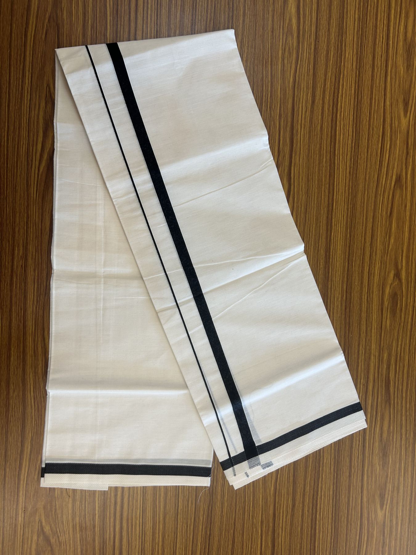 7% Discount! KaithariKada Balaramapuram 100% Cotton Single Off White - (Unbleached) Mundu/Dhoti - 100x80 - 0.5 inch Silver Kasav & Black kara (2 meter / 4 muzham) - 69 KK52313 PMC