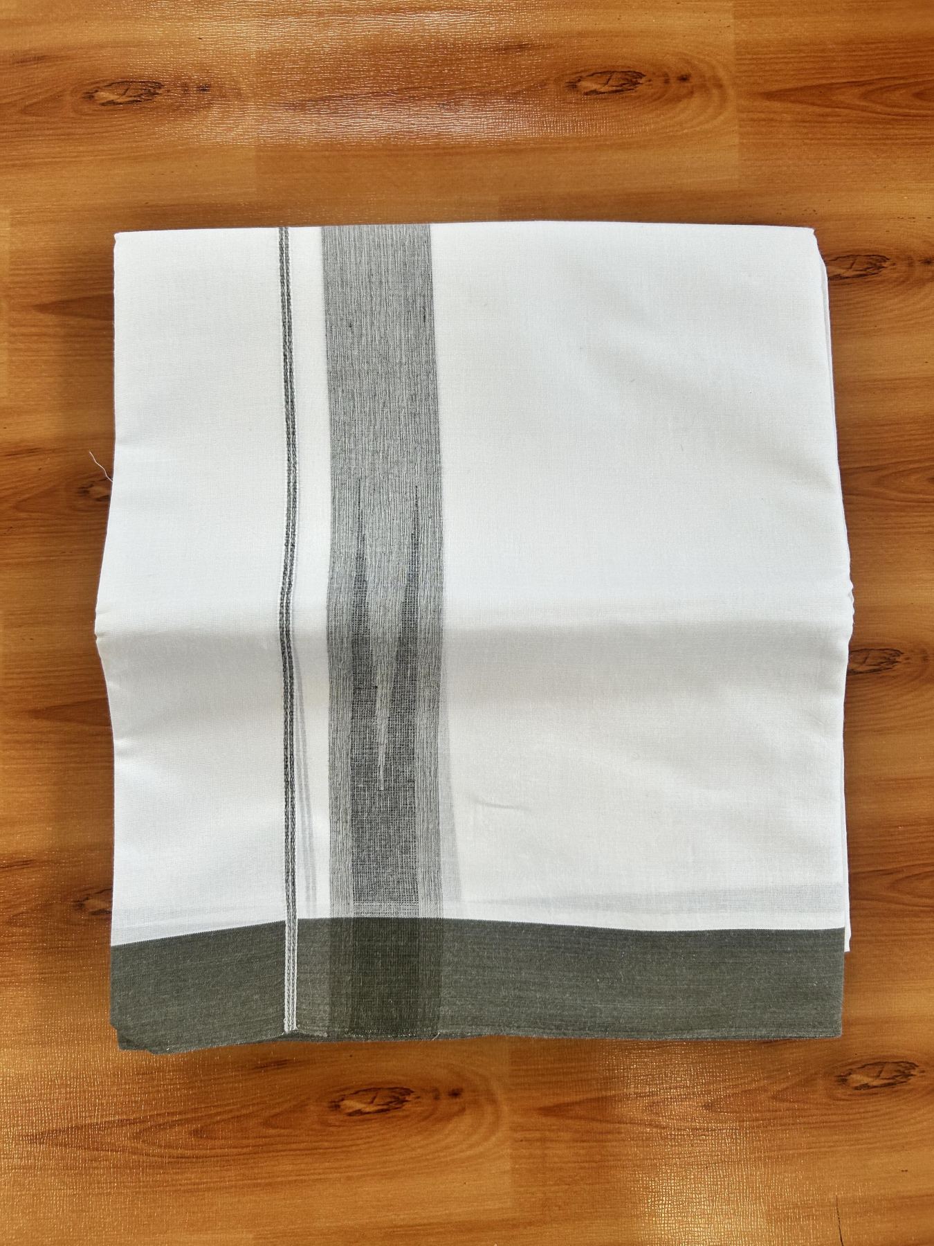 Double Pure White Mundu/Dhoti - 20% Discount !! KaithariKada Balaramapuram 100% Cotton - 100x80 - 1.5 inch Dark Olive Green & Black Chutty Kara 3.80 mtr (8 muzham) - 24 KK5414 CKS