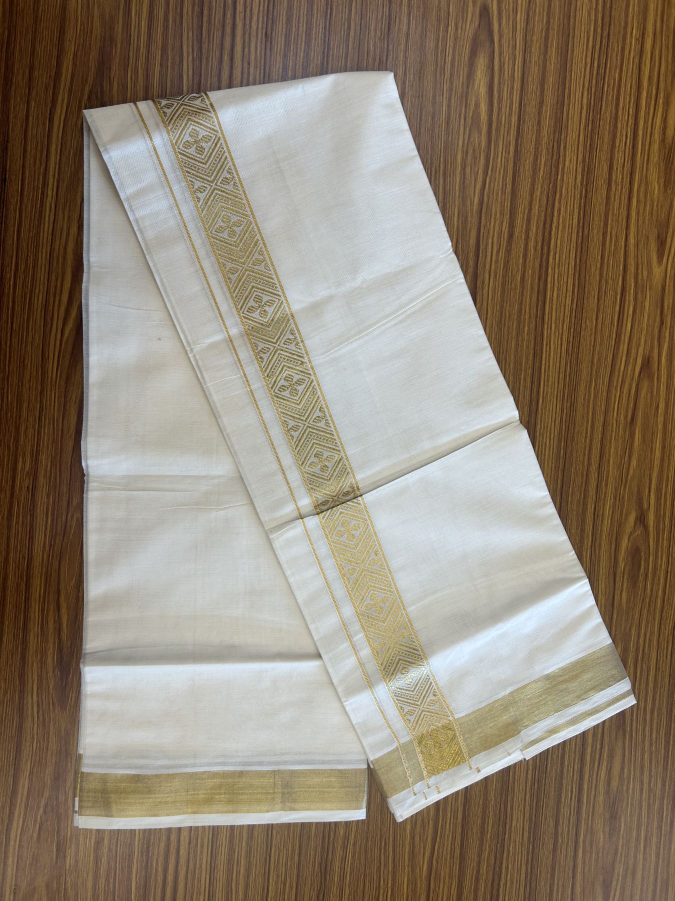 20% Discount! Kaitharikada Balaramapuram Double Off White - (Unbleached) Mund/Dhoti - Cotton mix - 100x80 - 1.75 inch Kasav Jacquard Design Kara 3.90 mtr (8 Muzham) - 2 KK5313 PMC