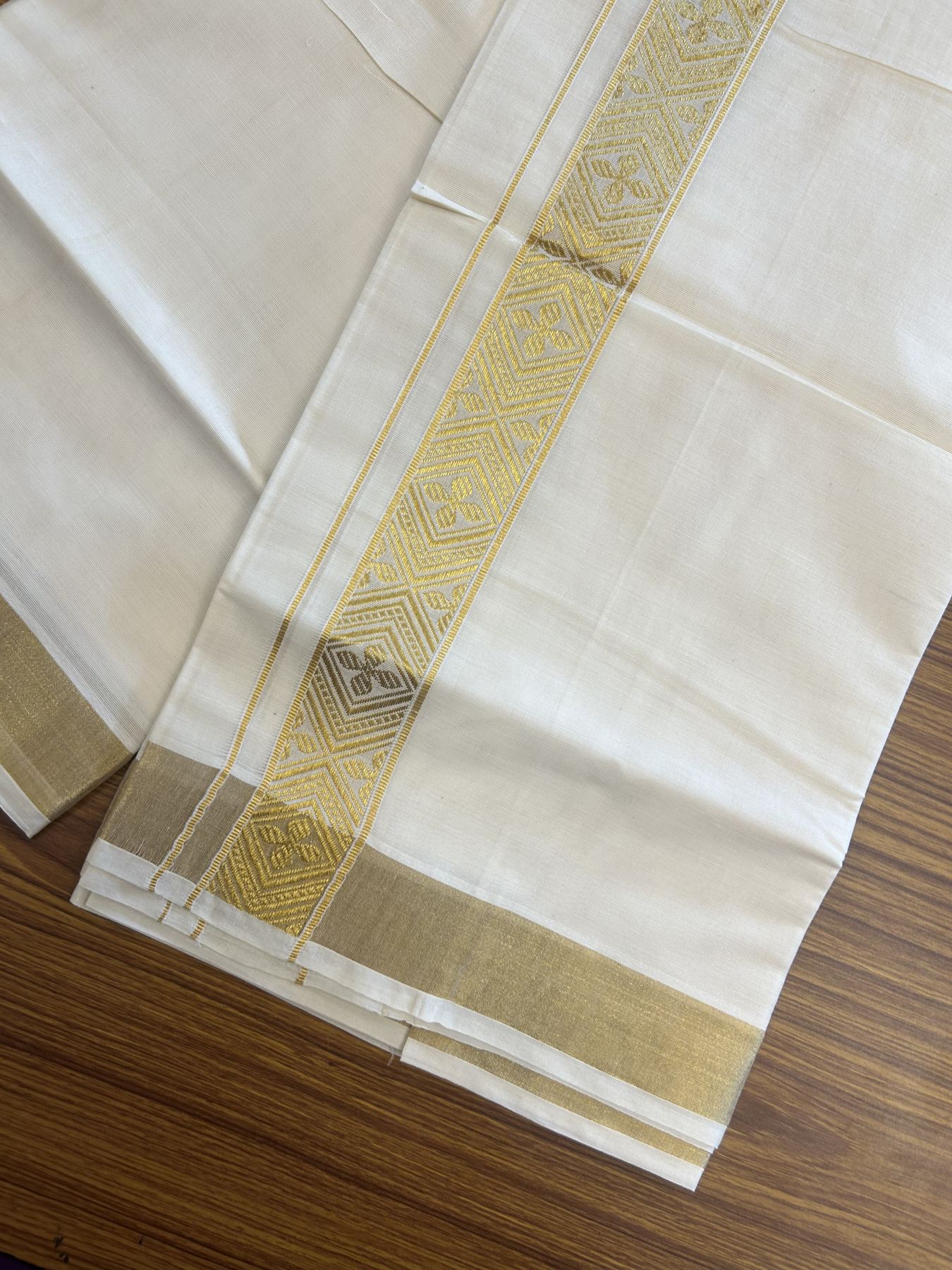 20% Discount! Kaitharikada Balaramapuram Double Off White - (Unbleached) Mund/Dhoti - Cotton mix - 100x80 - 1.75 inch Kasav Jacquard Design Kara 3.90 mtr (8 Muzham) - 2 KK5313 PMC
