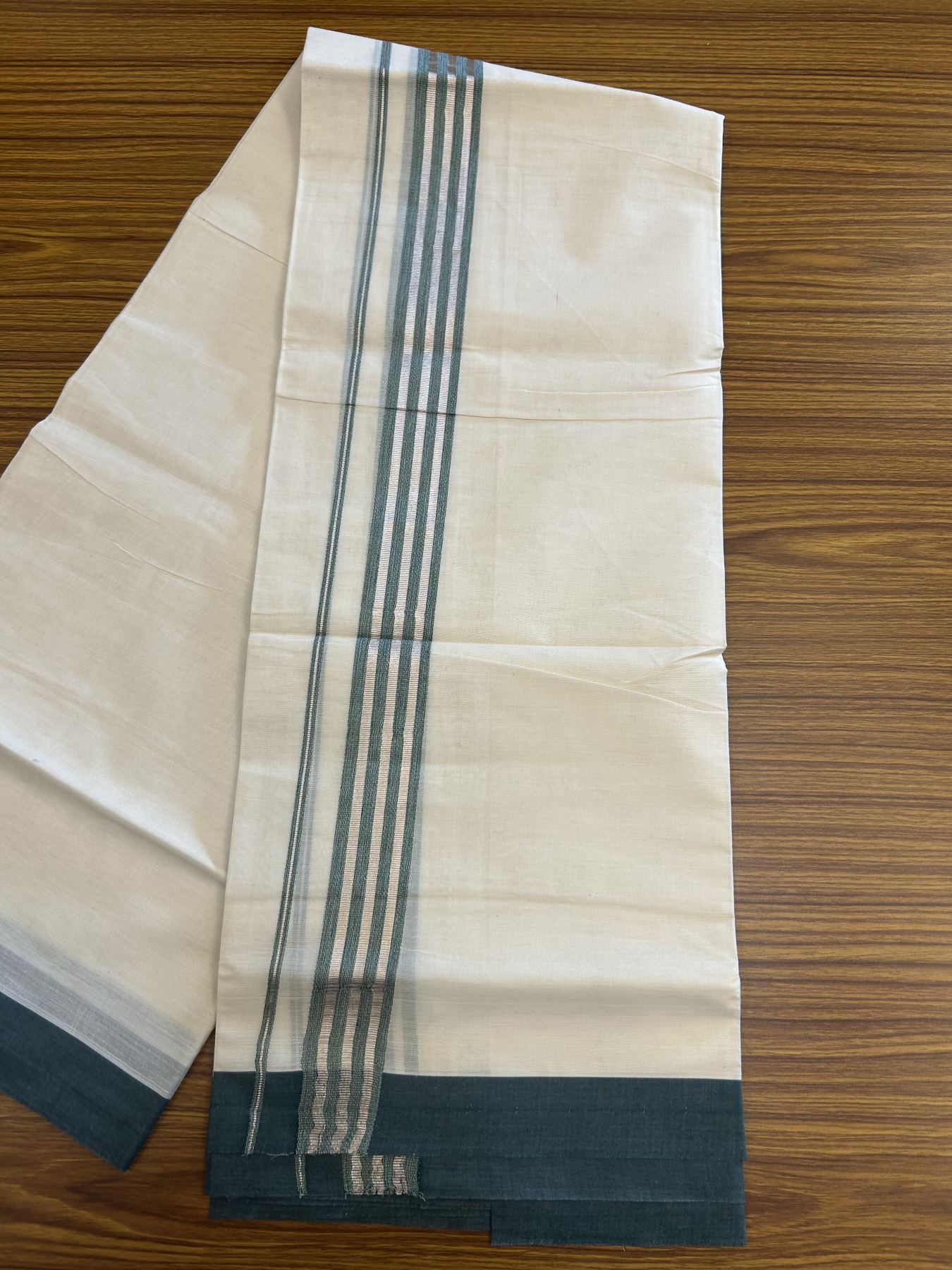 20% Discount !! KaithariKada Balaramapuram Double Off White (Unbleached) Mundu/Dhoti - 100x80 - 1.25 inch Green & Silver Striped kara 3.90 mtr (8 muzham) - 18 KK5313 PMC