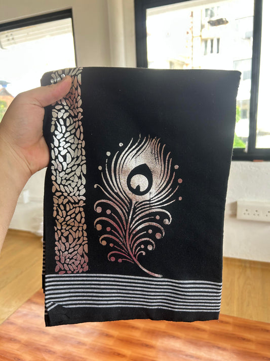 Kaitharikada - Single Kaily / Lungi - Mixed Cotton - 40s twisted - 1.25 inch Silver Kasav Peacock Feather Printed Design Kara with Black colour body (2 meter / 4 muzham) - 15 KK8060 GAN