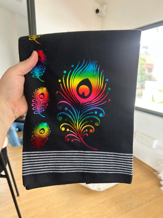 Kaitharikada - Single Kaily / Lungi - Mixed Cotton - 40s twisted - 1.25 inch Multi Colour Peacock Feather Printed Design Kara with Black colour body (2 meter / 4 muzham) - 2 KK8060 GAN