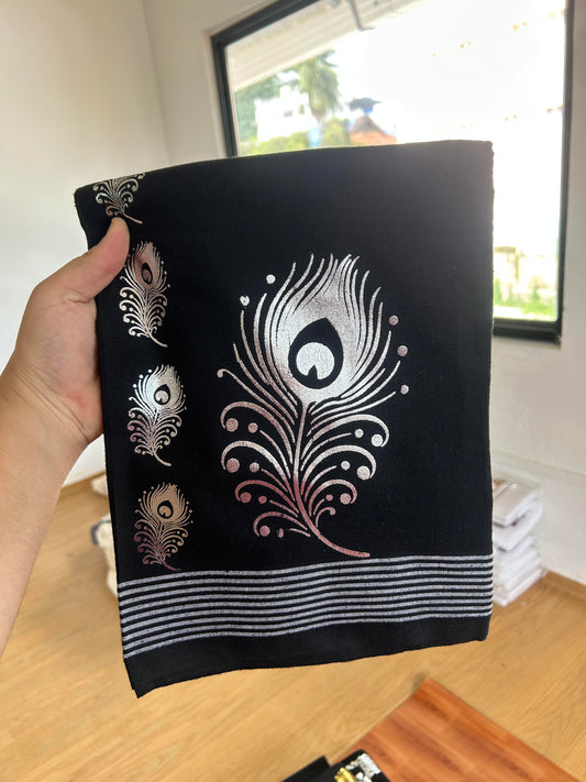 Kaitharikada - Single Kaily / Lungi - Mixed Cotton - 40s twisted - 1.25 inch Silver Kasav Peacock Feather Printed Design Kara with Black colour body (2 meter / 4 muzham) - 5 KK8060 GAN