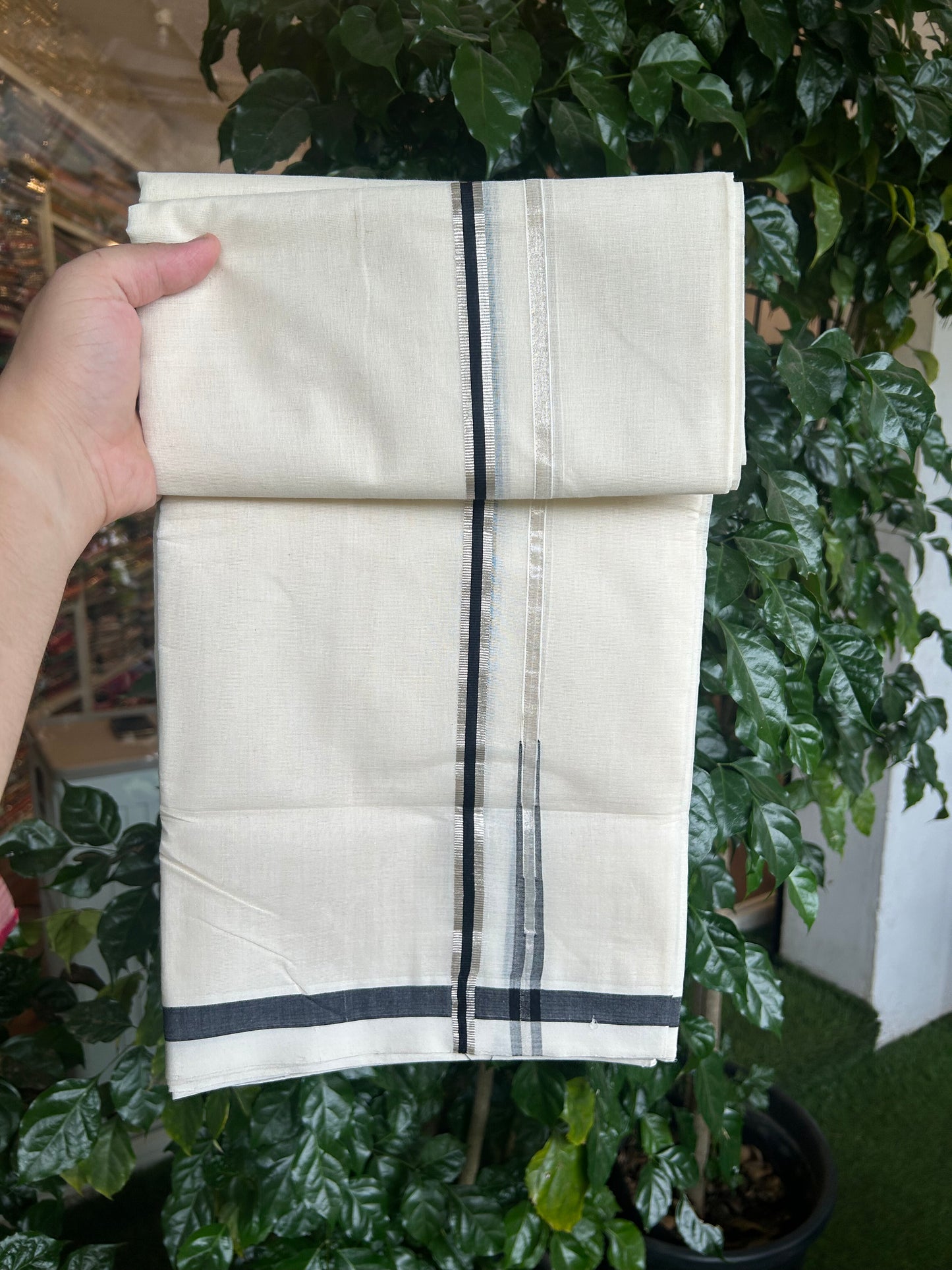 25% Discount!! KaithariKada Handloom Unakkupaav - Kerala Handloom - 100% Pure Cotton Off White - (Unbleached) Double Mundu/Dothi - 80X90 - 0.5 inch Puliyilakkara Silver Kasav & Black Chutty Kara 3.90 mtr (8 muzham) - 1 KK5369 YAR