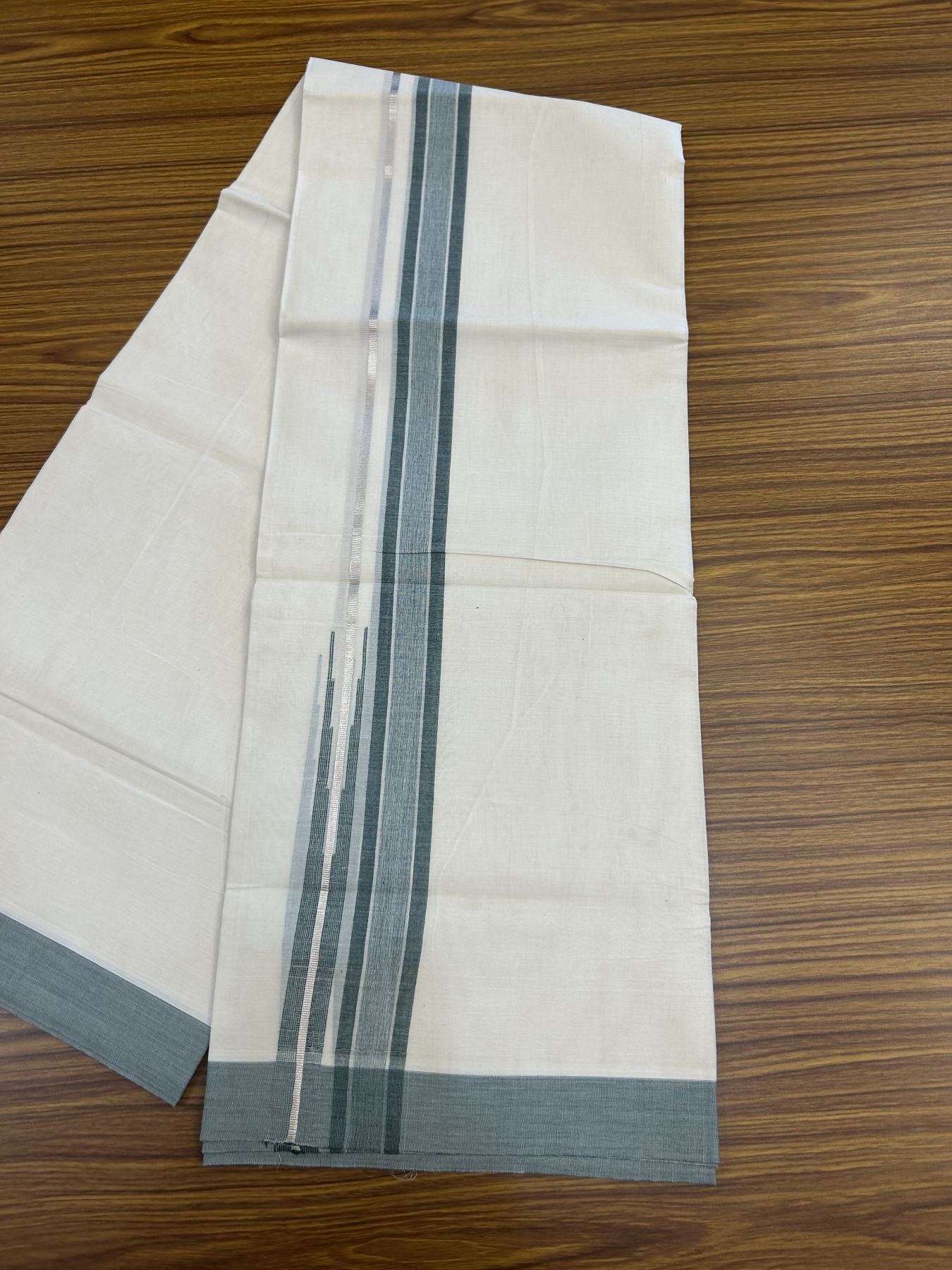 20% Discount ! Kaitharikada Balaramapuram 100% Pure Cotton Double Off white (Unbleached) Mundu/Dhoti - 100x80 - 1.25 inch Silver Kasav & Green Shaded Stripes Chutty Kara 3.90 mtr (8 muzham) - 40 KK5313 PMC