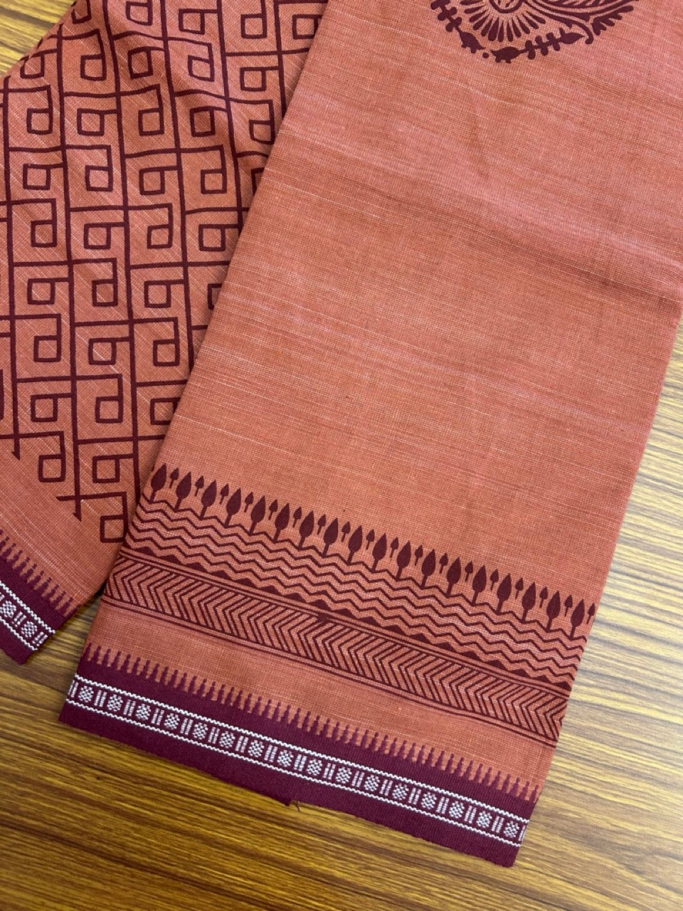 17% Discount!!! Kaitharikada 90% cotton 5 % Polyster - Single Kaily / Lungi - 1.75 inch Maroon printed kuppadam Border with Kavi colour body  (2 meter / 4 muzham)- 5KK8022 AS