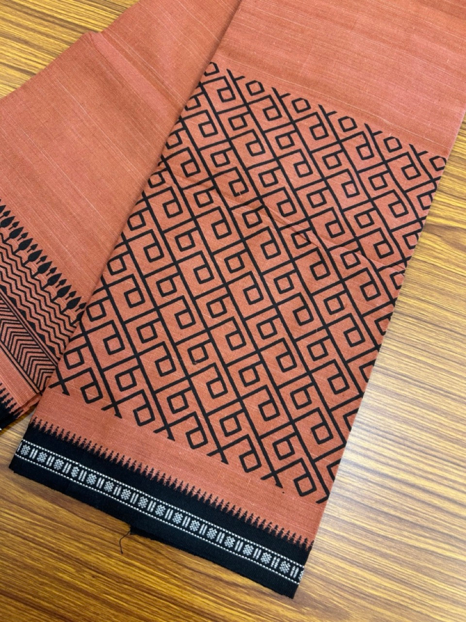 17% Discount!!! Kaitharikada Pure Cotton - Single Kaily / Lungi - 1.75 inch Black printed kuppadam Border with Kavi colour body  (2 meter / 4 muzham)- 6KK8022 AS