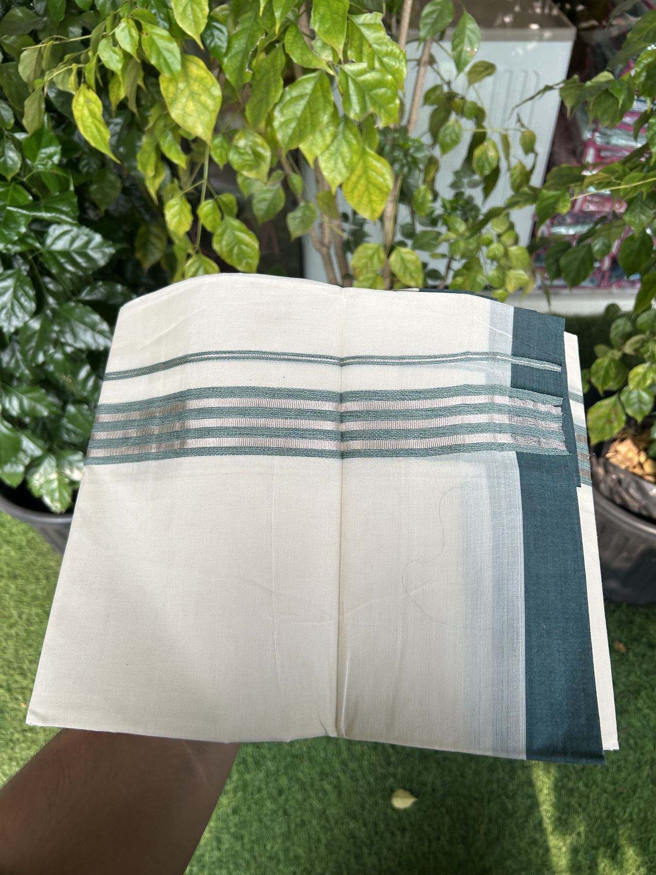 20% Discount !! KaithariKada Balaramapuram Double Off White (Unbleached) Mundu/Dhoti - 100x80 - 1.25 inch Green & Silver Striped kara 3.90 mtr (8 muzham) - 18 KK5313 PMC