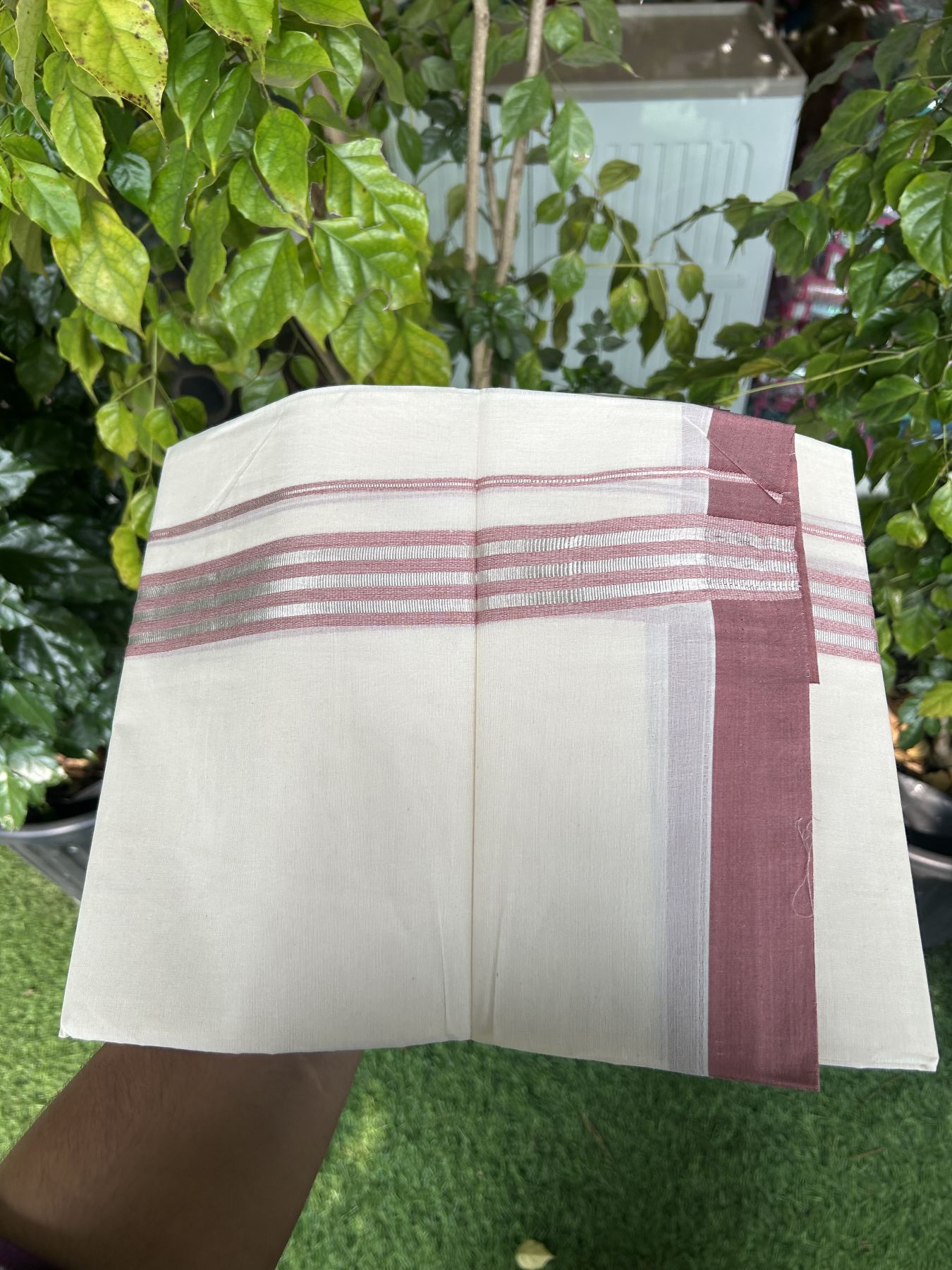 20% Discount !! KaithariKada Balaramapuram Double Off White (Unbleached) Mundu/Dhoti - 100x80 - 1.25 inch Dusty Peach & Silver Striped kara 3.90 mtr (8 muzham) - 17 KK5313 PMC