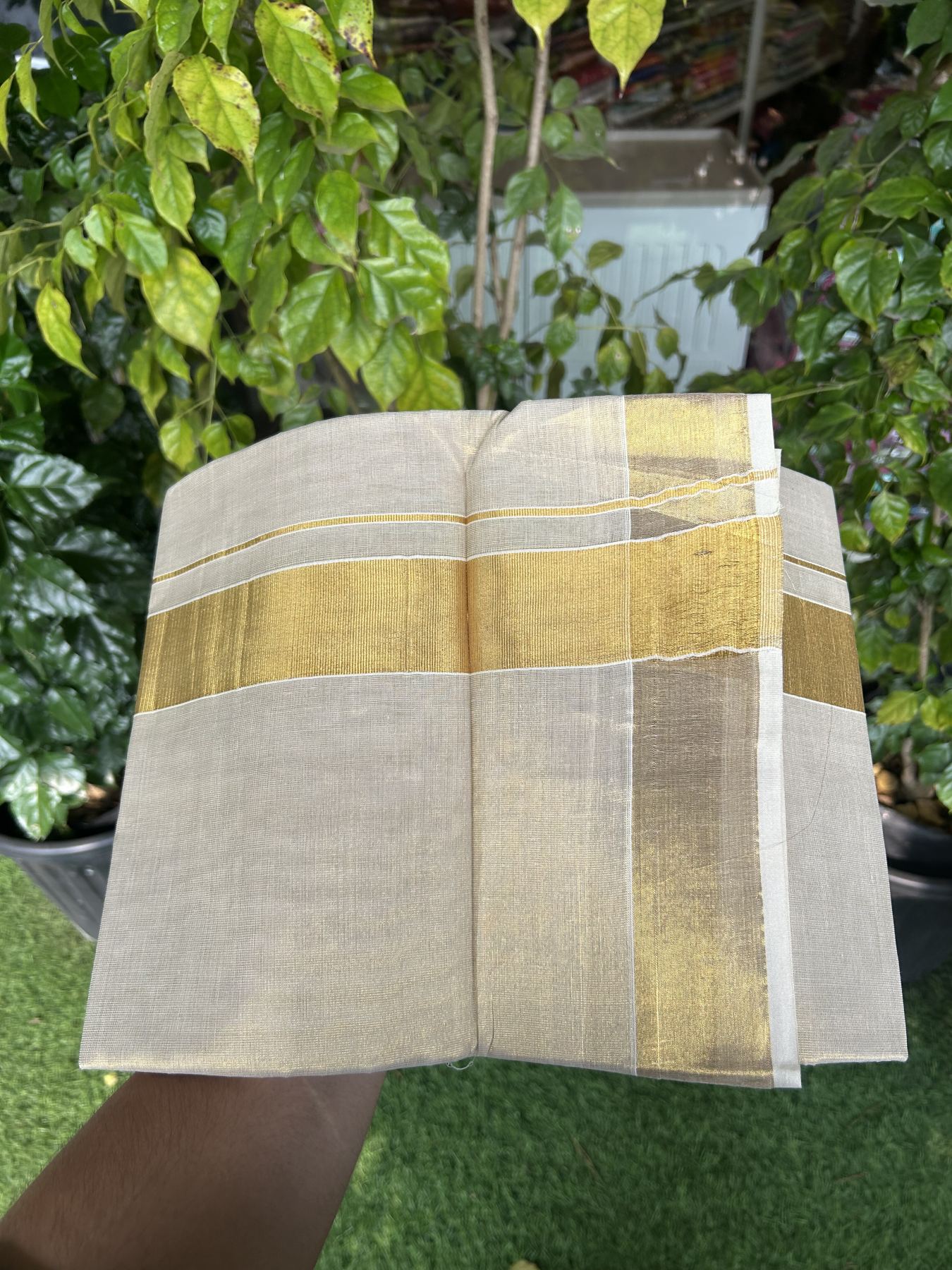 20% Discount! KaithariKada Balaramapuram 100% Cotton 100x80 - Gold Kasav Tissue Double Dhoti/Mund 1.75 inch gold kara 3.90m (8 muzham)- 10 KK5313 PMC