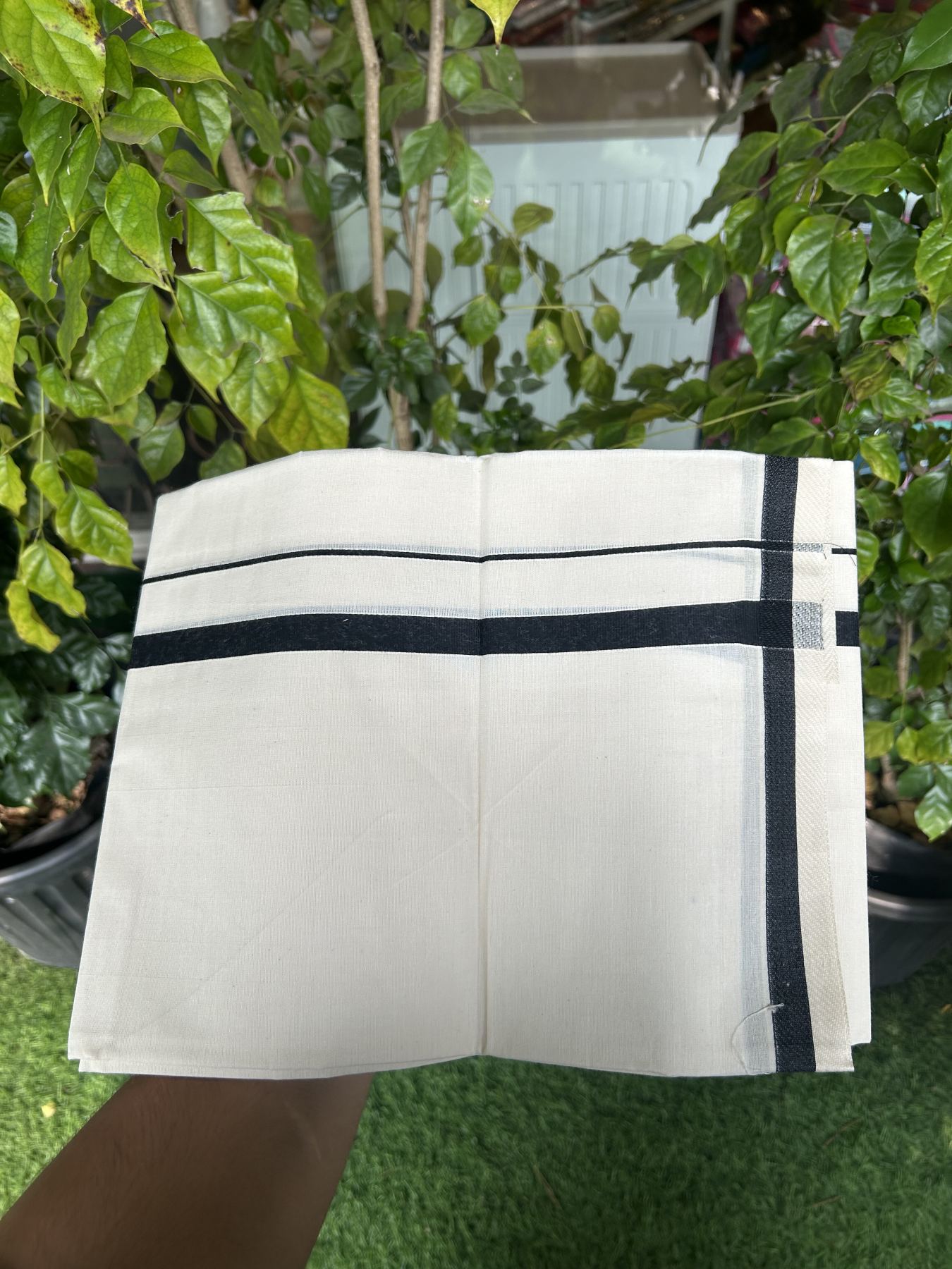 7% Discount! KaithariKada Balaramapuram 100% Cotton Single Off White - (Unbleached) Mundu/Dhoti - 100x80 - 0.5 inch Silver Kasav & Black kara (2 meter / 4 muzham) - 69 KK52313 PMC