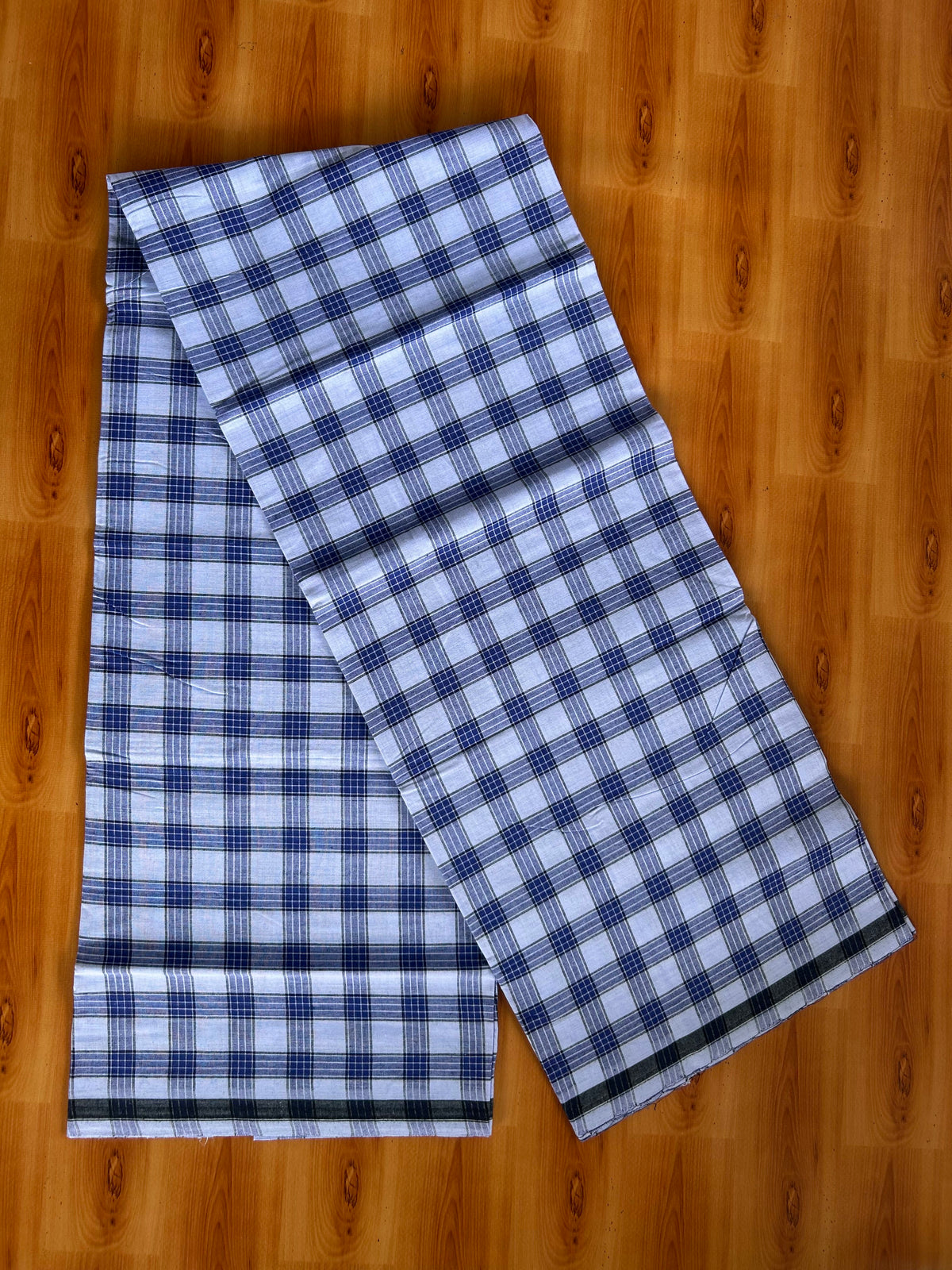 Premium Kathar Type Mund Pure cotton 40s - Kaitharikada Pulimood - Single Kaily / Lungi - 1 inch Black & White Border with White & Blue Check body (2 meter / 4 muzham) - 4 KK8090 MUT