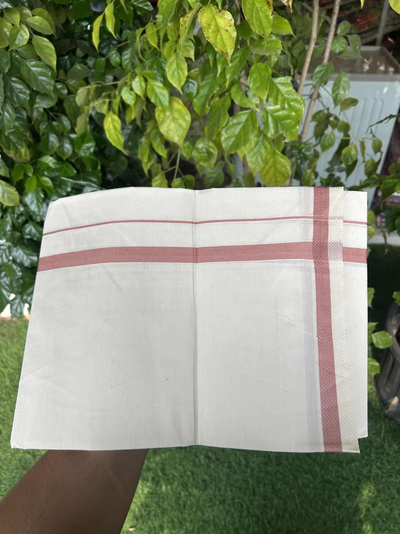 7% Discount! KaithariKada Balaramapuram 100% Cotton Single Off White - (Unbleached) Mundu/Dhoti - 100x80 - 0.5 inch Silver Kasav & Dusty Rose kara (2 meter / 4 muzham) - 65 KK52313 PMC