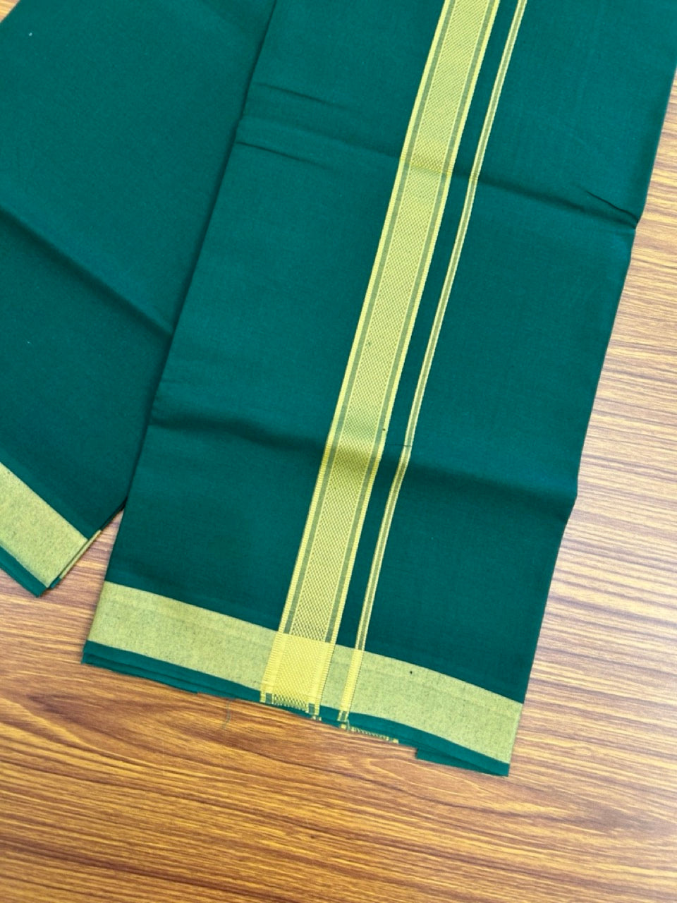 19% Discount!!! Kaitharikada - Single Kaily / Lungi - 1.25 inch Old Gold yellow Pattern striped kara with Bottle Green colour body  (2 meter / 4 muzham) - 41 KK8035 GAN