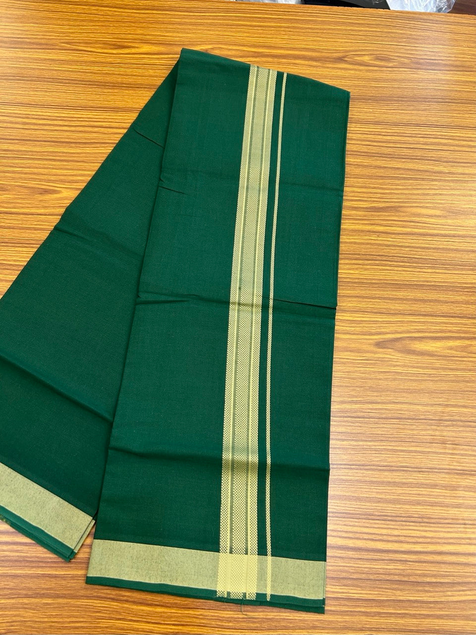 19% Discount!!! Kaitharikada - Single Kaily / Lungi - 1.25 inch Sand Brown Pattern striped kara with Bottle Green colour body  (2 meter / 4 muzham) - 42 KK8035 GAN