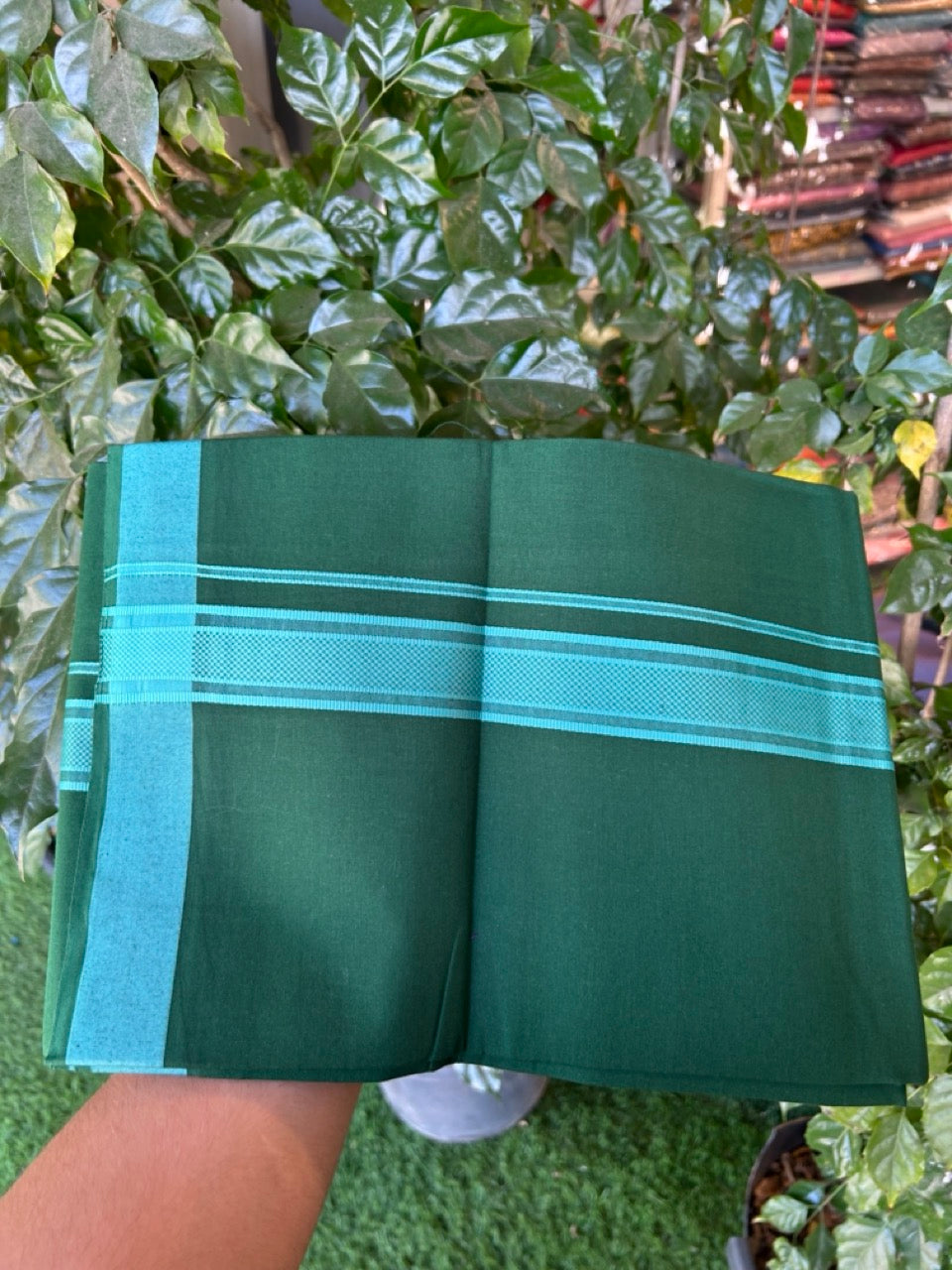19% Discount!!! Kaitharikada - Single Kaily / Lungi - 1.25 inch Turquoise Green Pattern striped kara with Bottle Green colour body  (2 meter / 4 muzham) - 44 KK8035 GAN