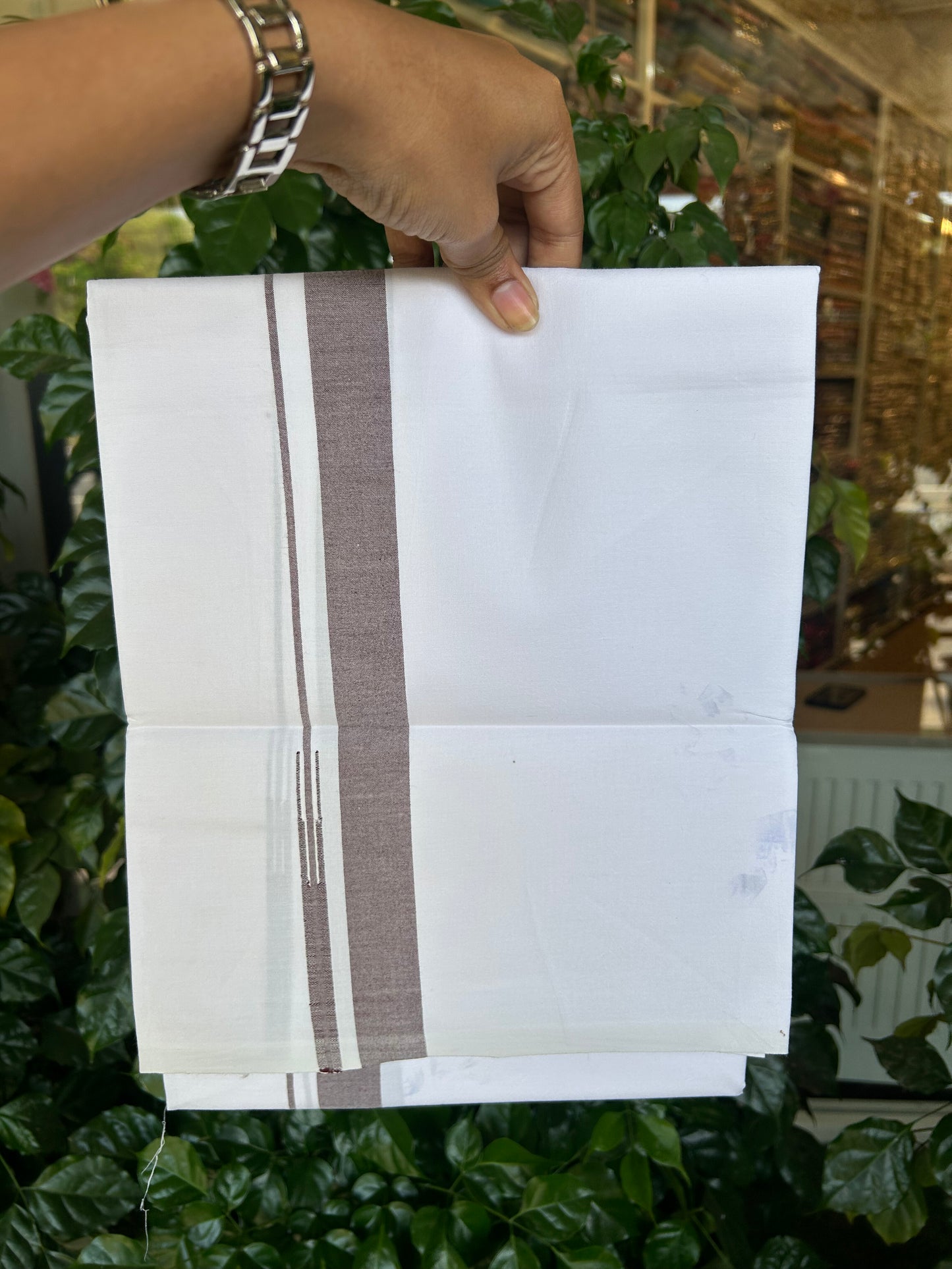20% Discount!! KaithariKada Balaramapuram 100% Cotton Pure White Single Mundu/Dhoti - 100x100 - 1 inch Brown Shaded Puliyilakkara chutty (2 meter / 4 muzham) - 4 KK5371 ASH