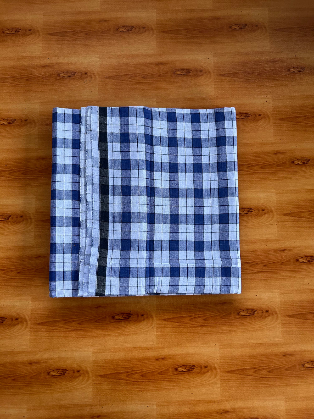 Premium Kathar Type Mund Pure cotton 40s - Kaitharikada Pulimood - Single Kaily / Lungi - 1 inch Black & White Border with White & Navy Blue Check body (2 meter / 4 muzham) - 12 KK8090 MUT