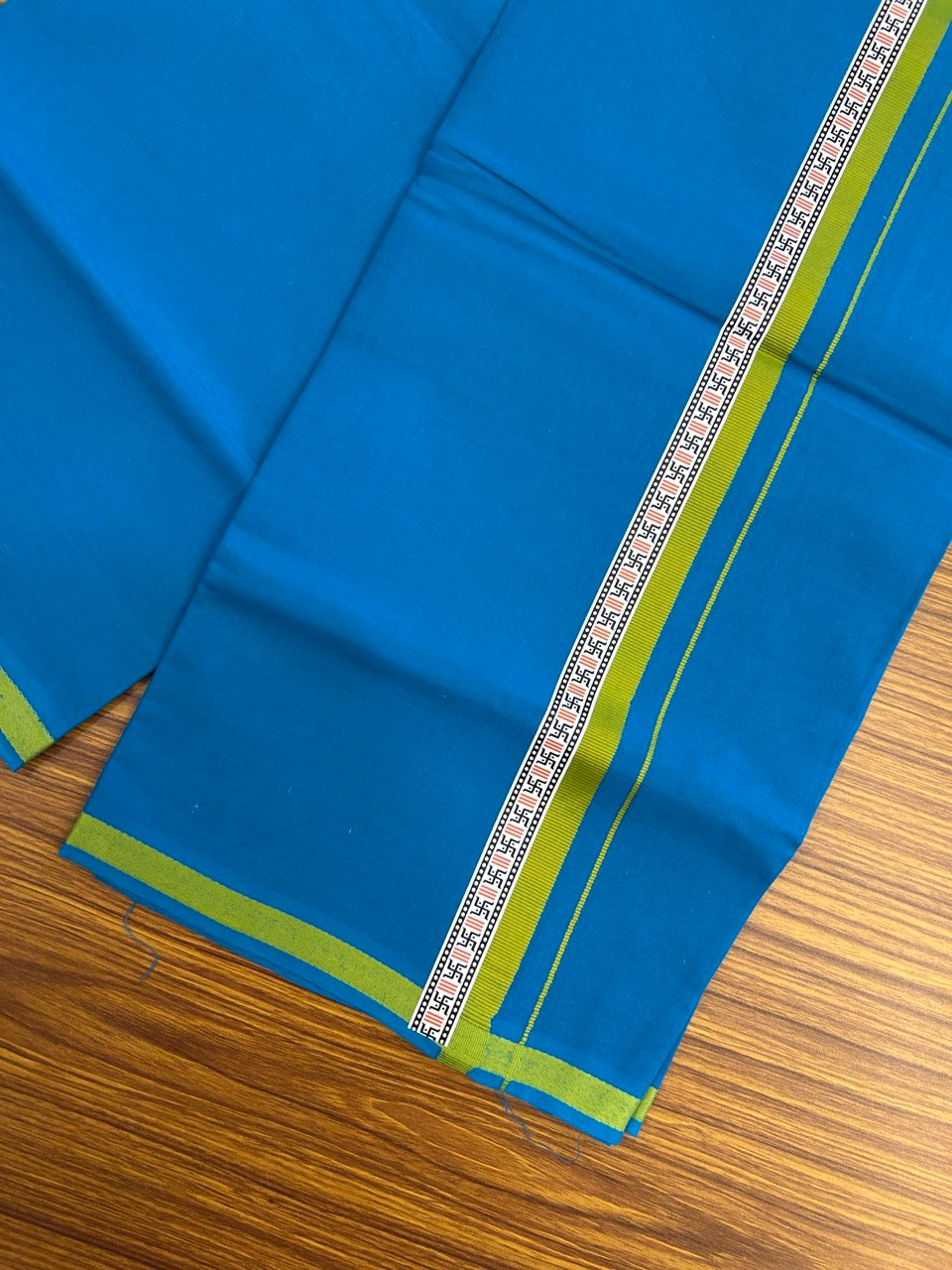 39% Discount! Kaitharikada - Pure Cotton - Single Kaily / Lungi - 1 inch Light Green & Multi colour Pattern Printed kara with Sapphire Blue colour body (2 meter / 4 muzham) - 25 KK8035 GAN