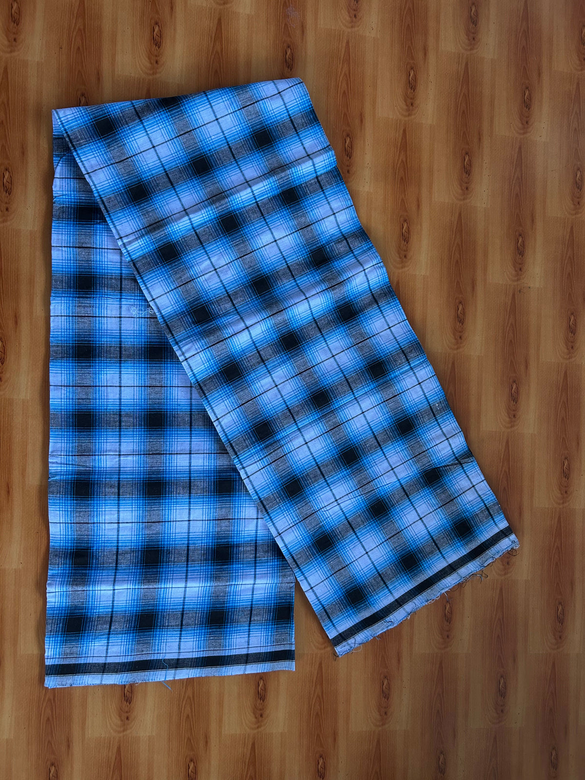 Premium Kathar Type Mund Pure cotton 40s - Kaitharikada Pulimood - Single Kaily / Lungi - 1 inch Black & White Border with Black & Blue Check body (2 meter / 4 muzham) - 14 KK8090 MUT